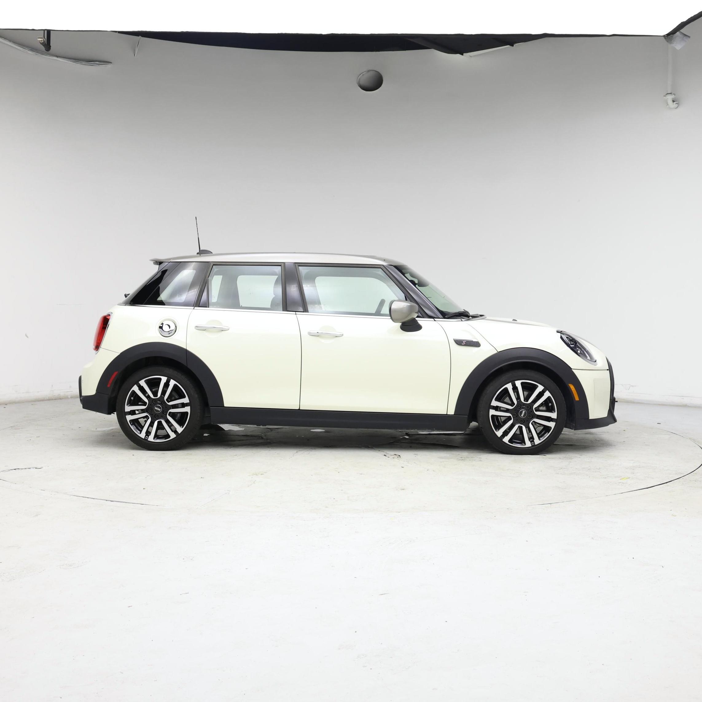 Thumbnail: 2023 MINI Cooper Hardtop - 7