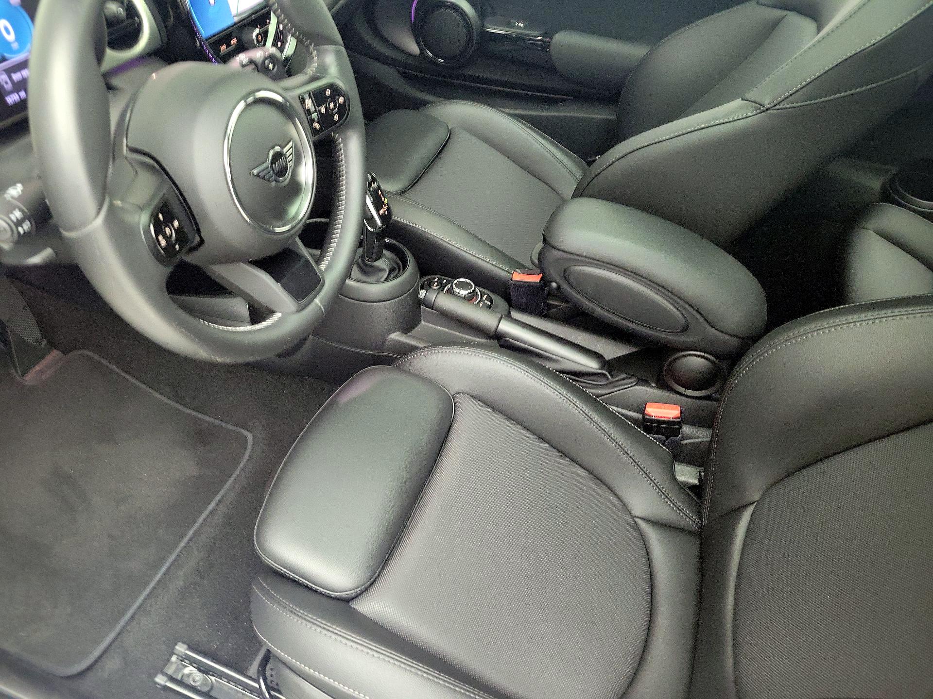 Thumbnail: 2022 MINI Cooper Hardtop - 11