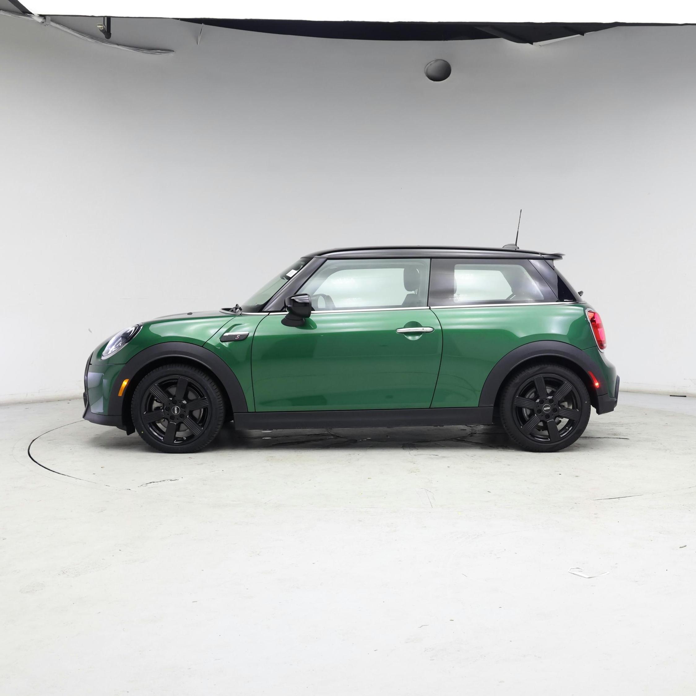 Thumbnail: 2022 MINI Cooper Hardtop - 3