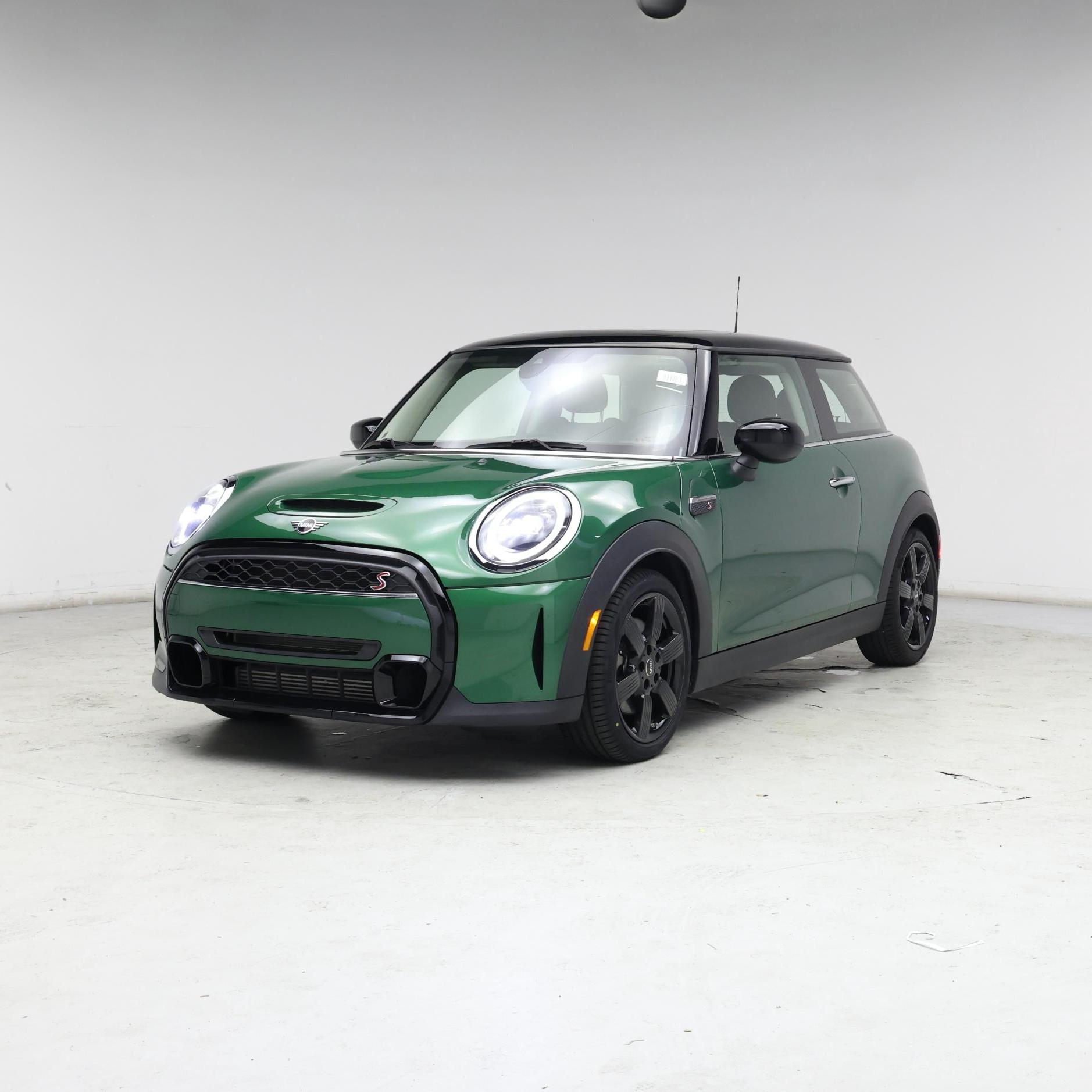 Thumbnail: 2022 MINI Cooper Hardtop - 4