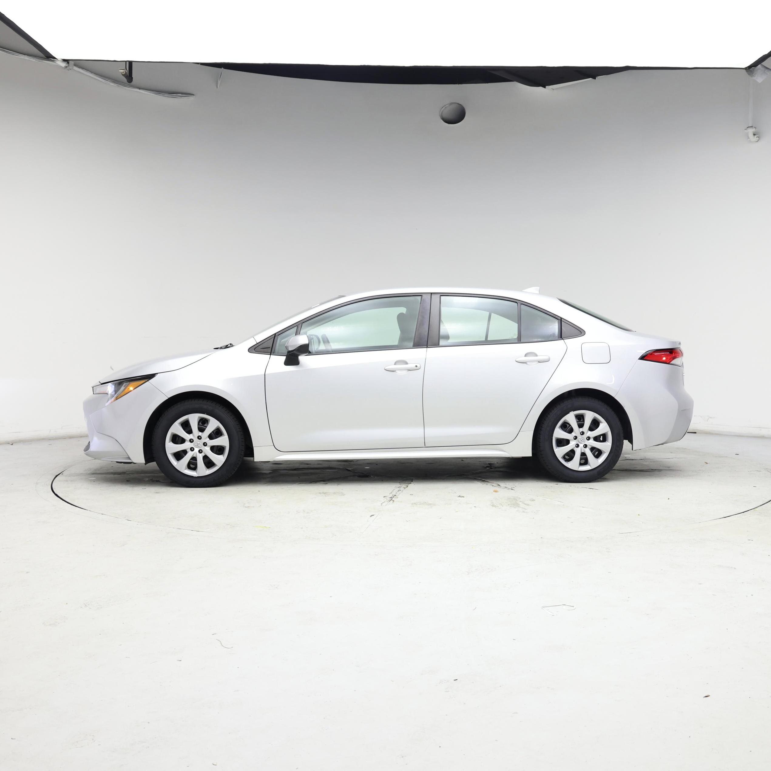 Thumbnail: 2021 Toyota Corolla - 3
