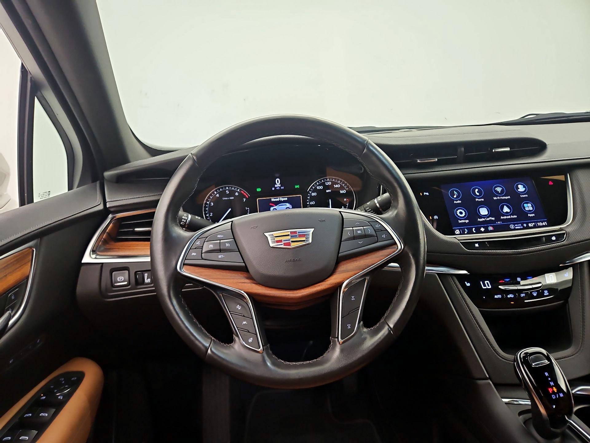Thumbnail: 2022 Cadillac XT5 - 10