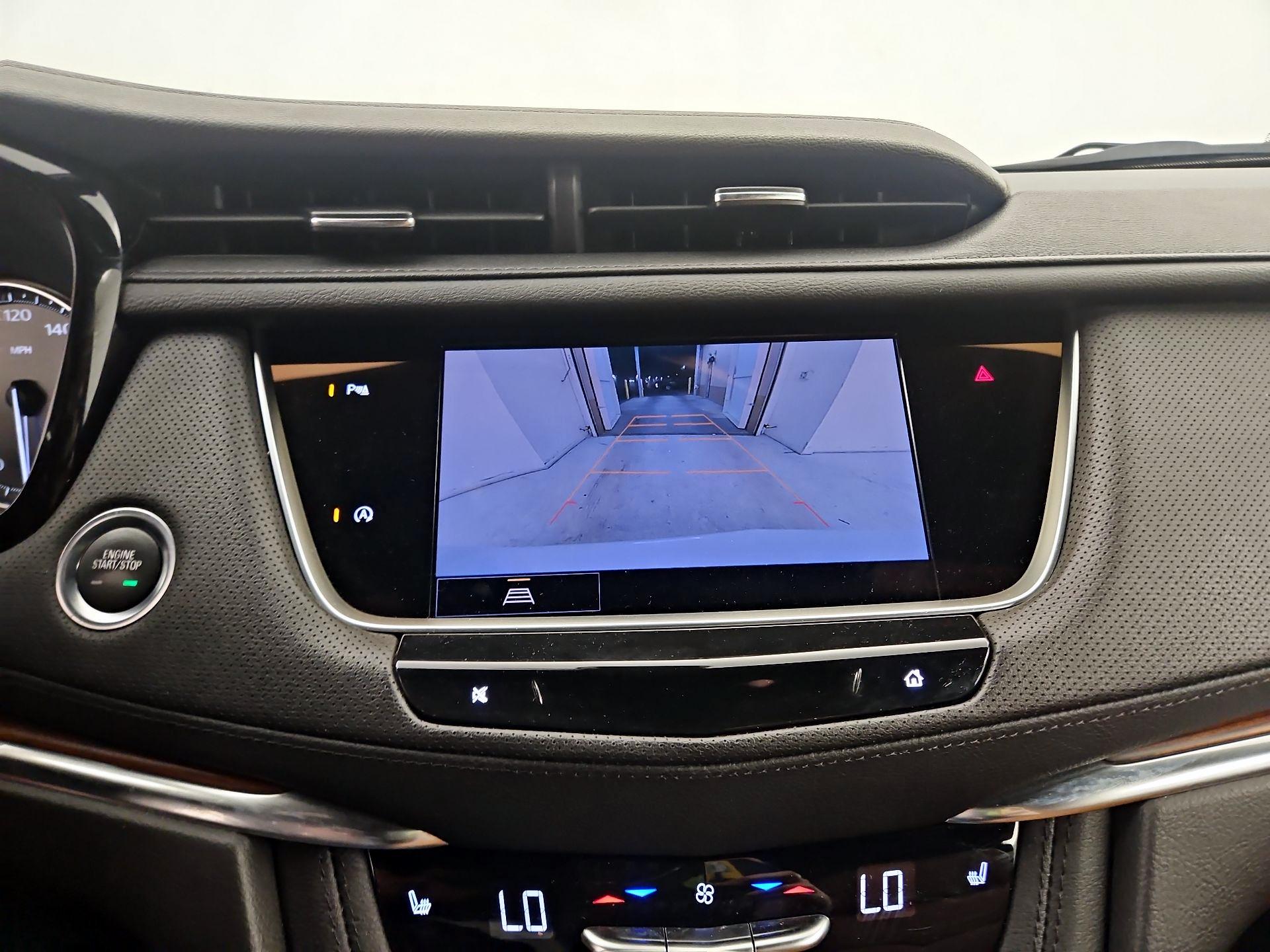 Thumbnail: 2022 Cadillac XT5 - 15