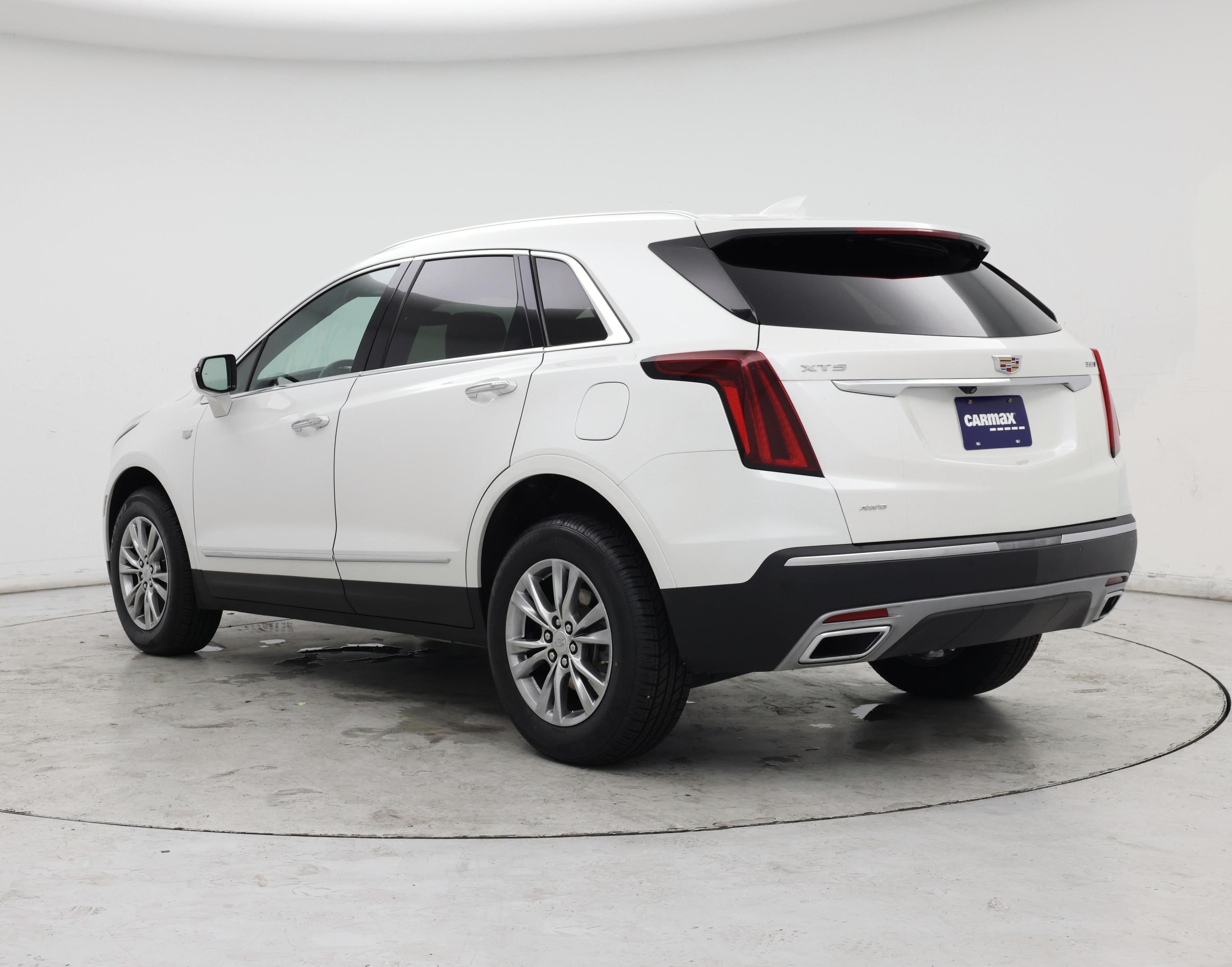 Thumbnail: 2022 Cadillac XT5 - 2