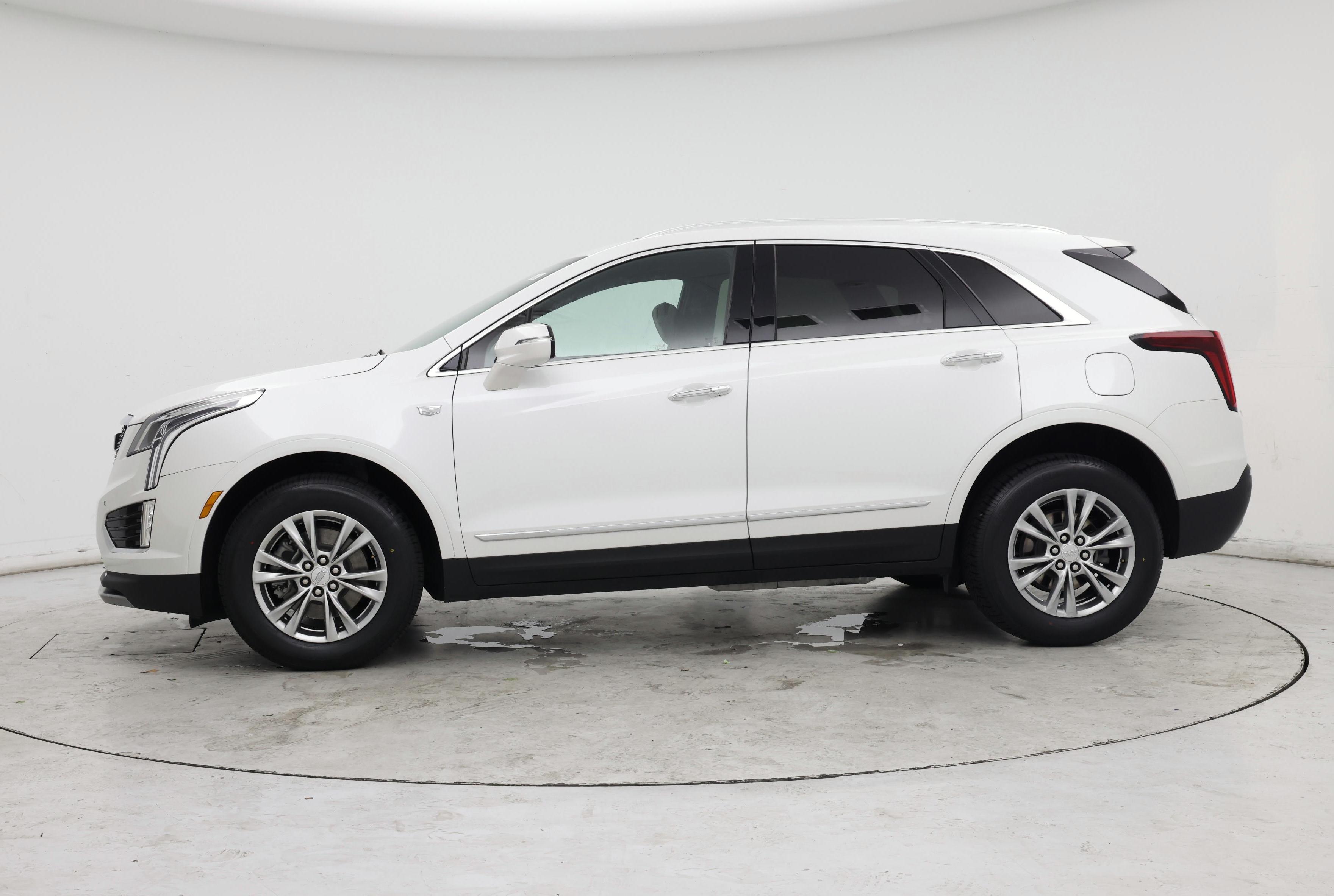 Thumbnail: 2022 Cadillac XT5 - 3