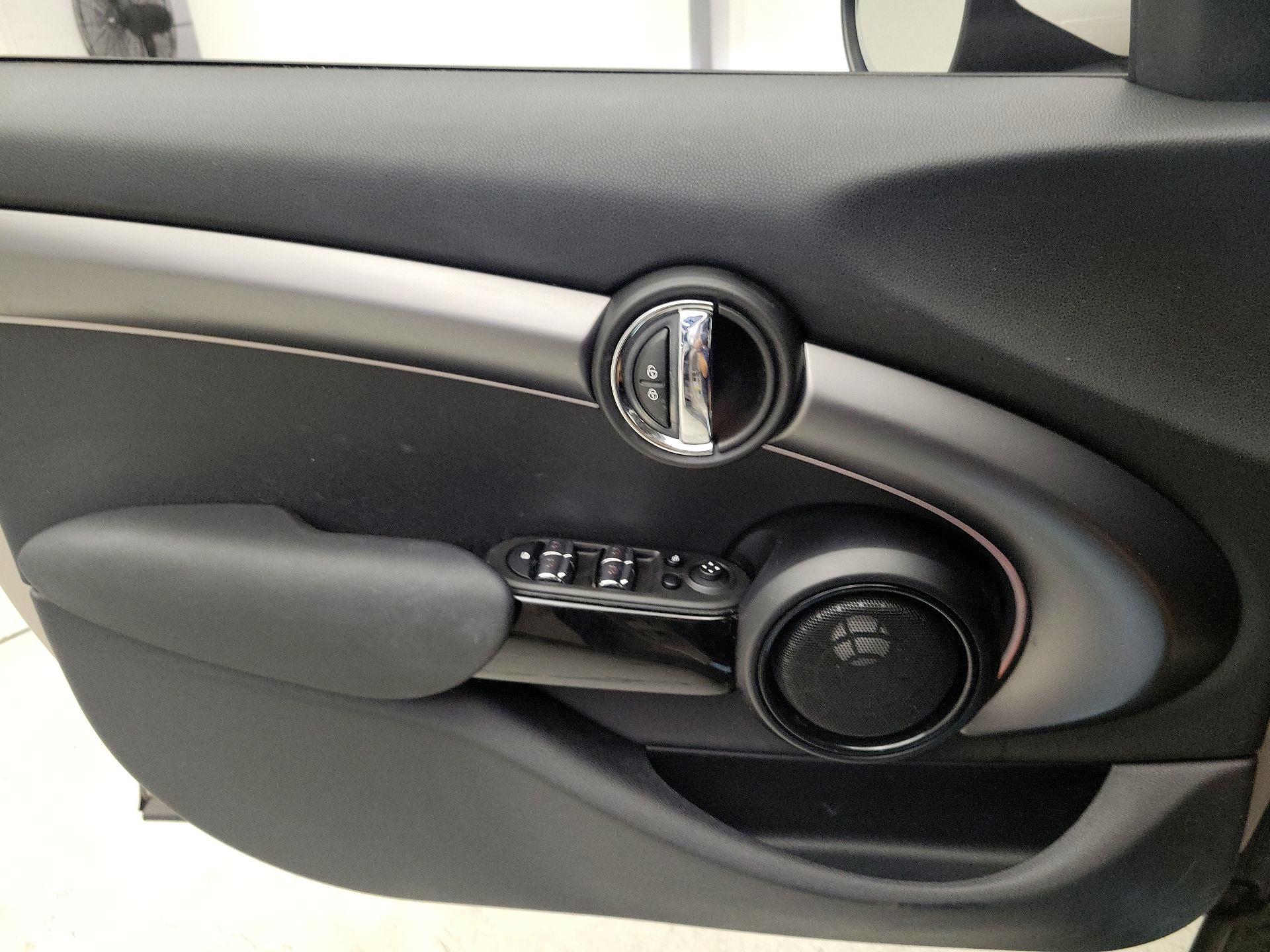 Thumbnail: 2023 MINI Cooper Hardtop - 12