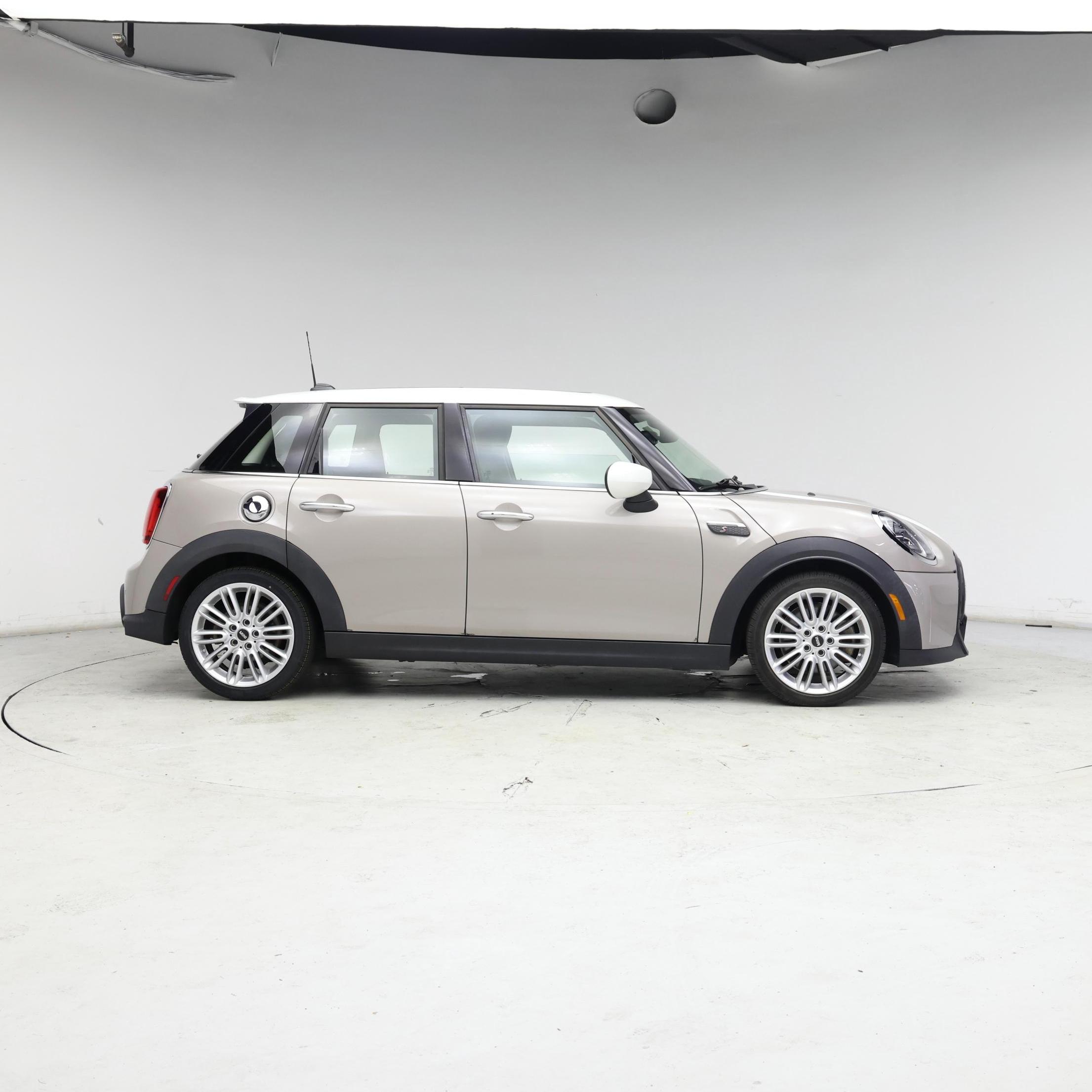 Thumbnail: 2023 MINI Cooper Hardtop - 7