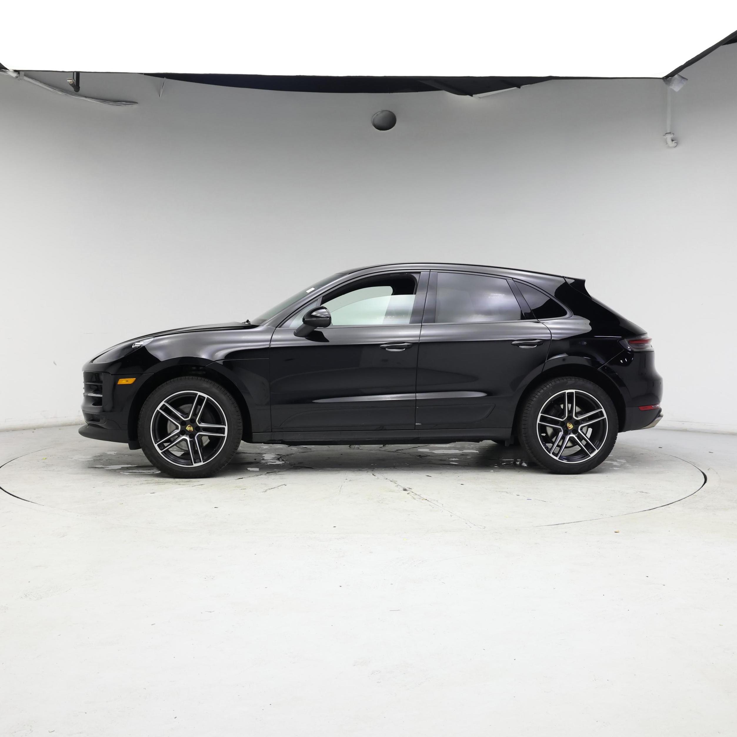 Thumbnail: 2020 Porsche Macan - 3