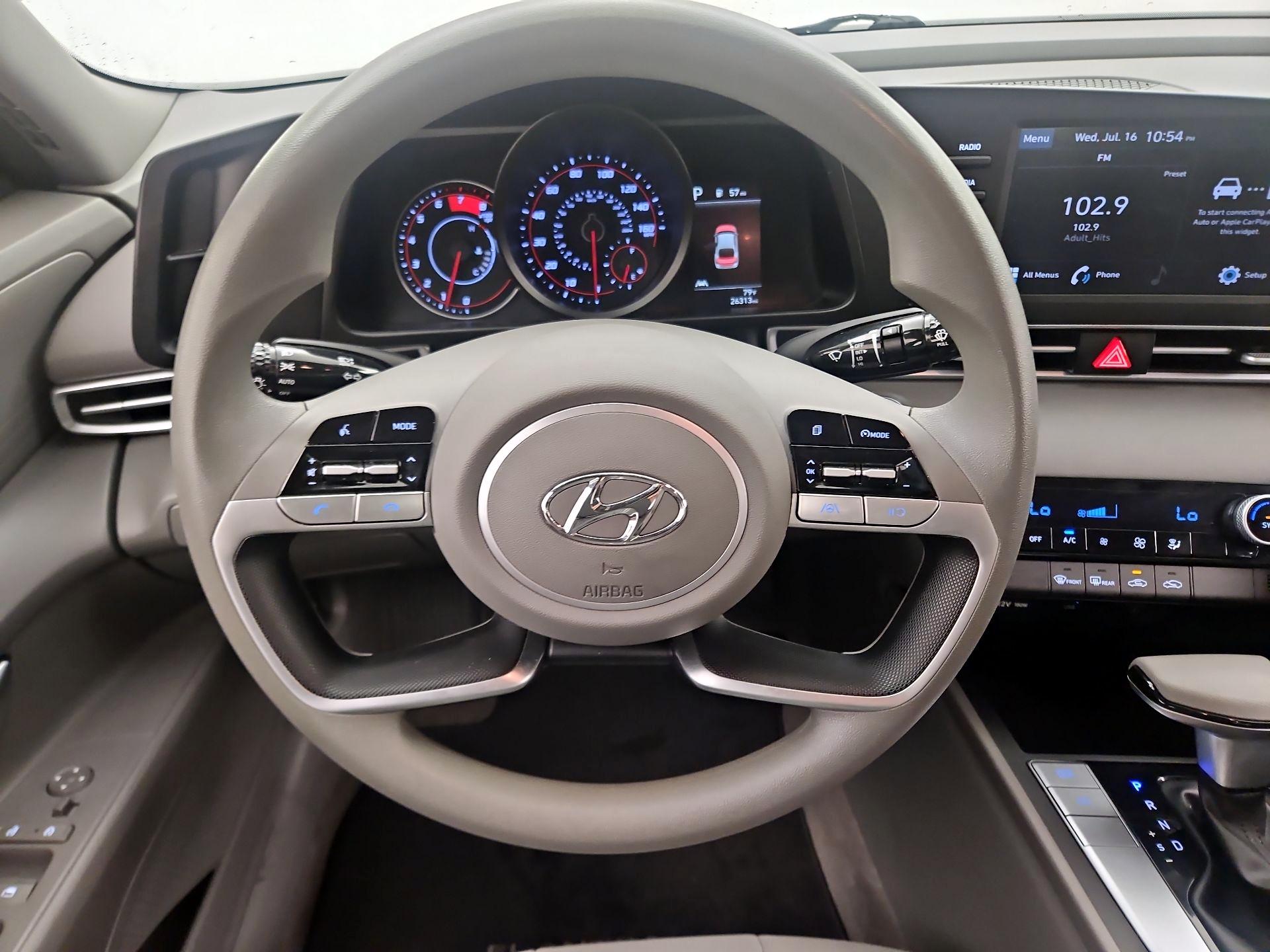 Thumbnail: 2023 Hyundai Elantra - 10