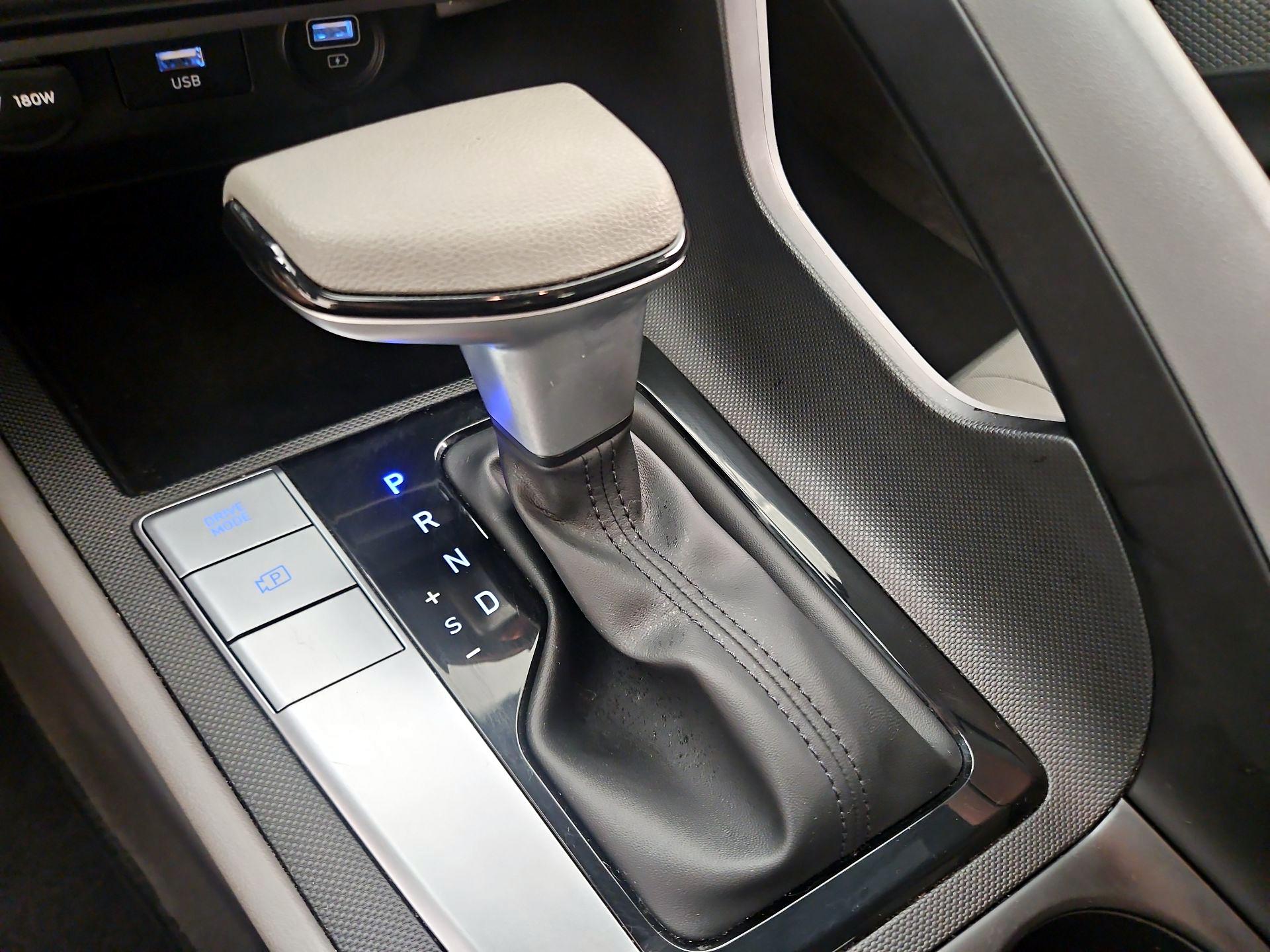 Thumbnail: 2023 Hyundai Elantra - 17