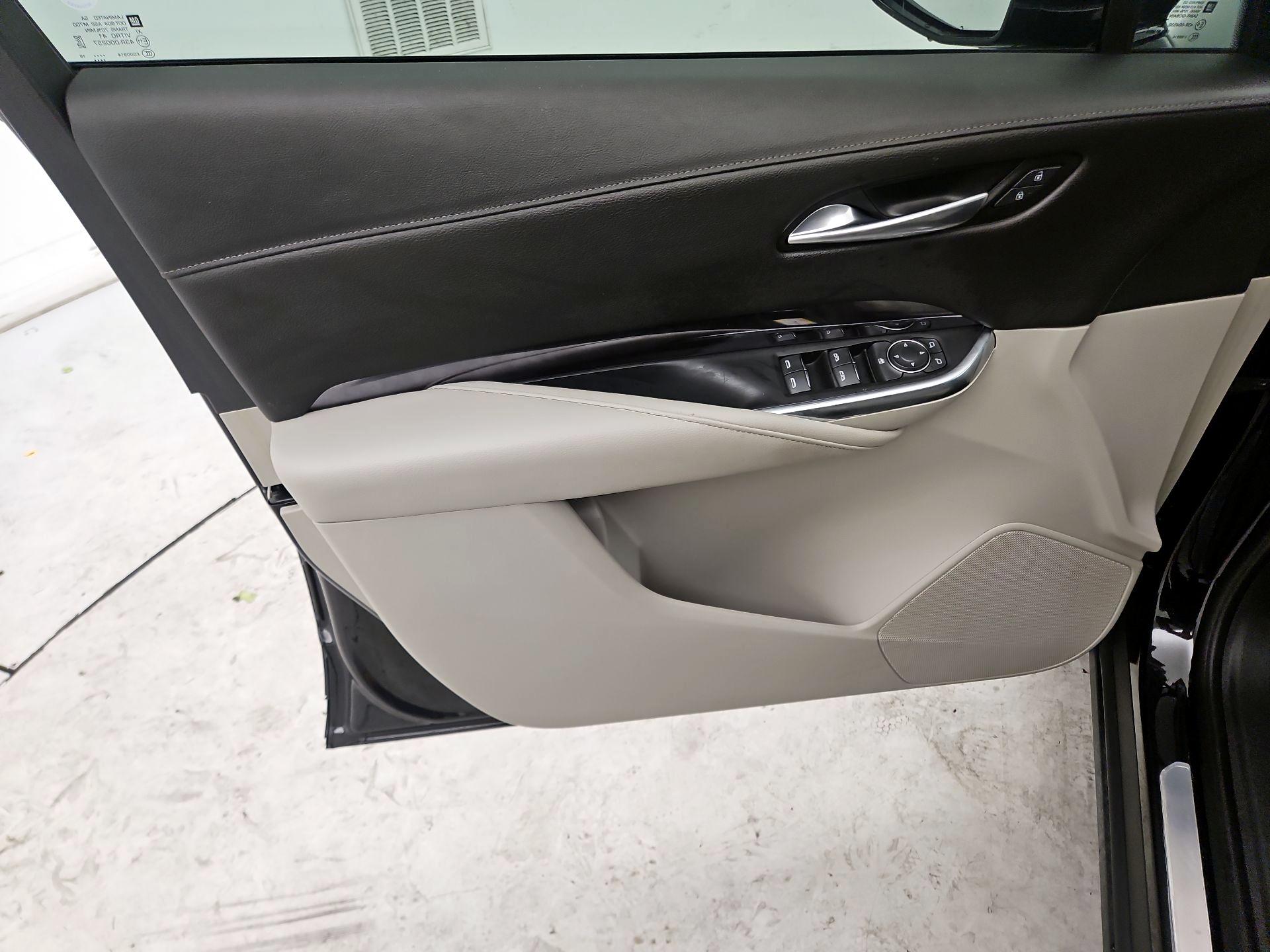 Thumbnail: 2019 Cadillac XT4 - 12