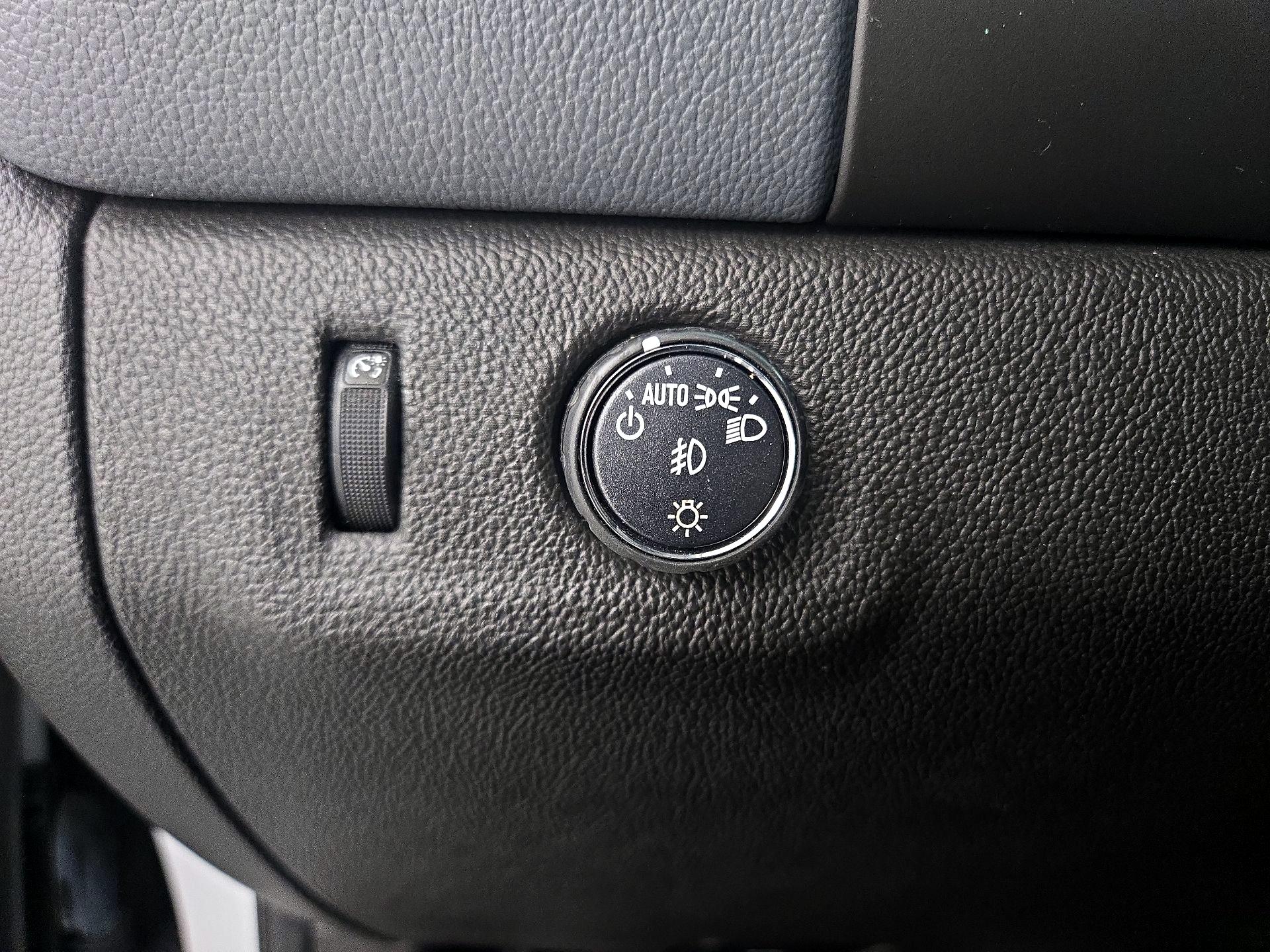 Thumbnail: 2019 Chevrolet Colorado - 13