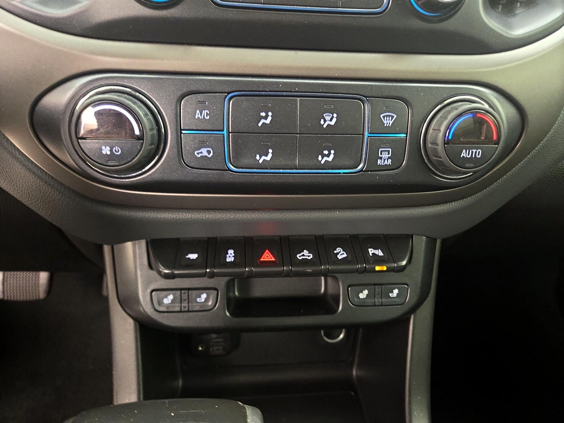 Thumbnail: 2019 Chevrolet Colorado - 16