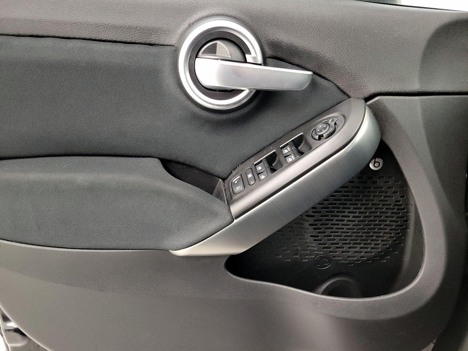 Thumbnail: 2016 Fiat 500X - 12