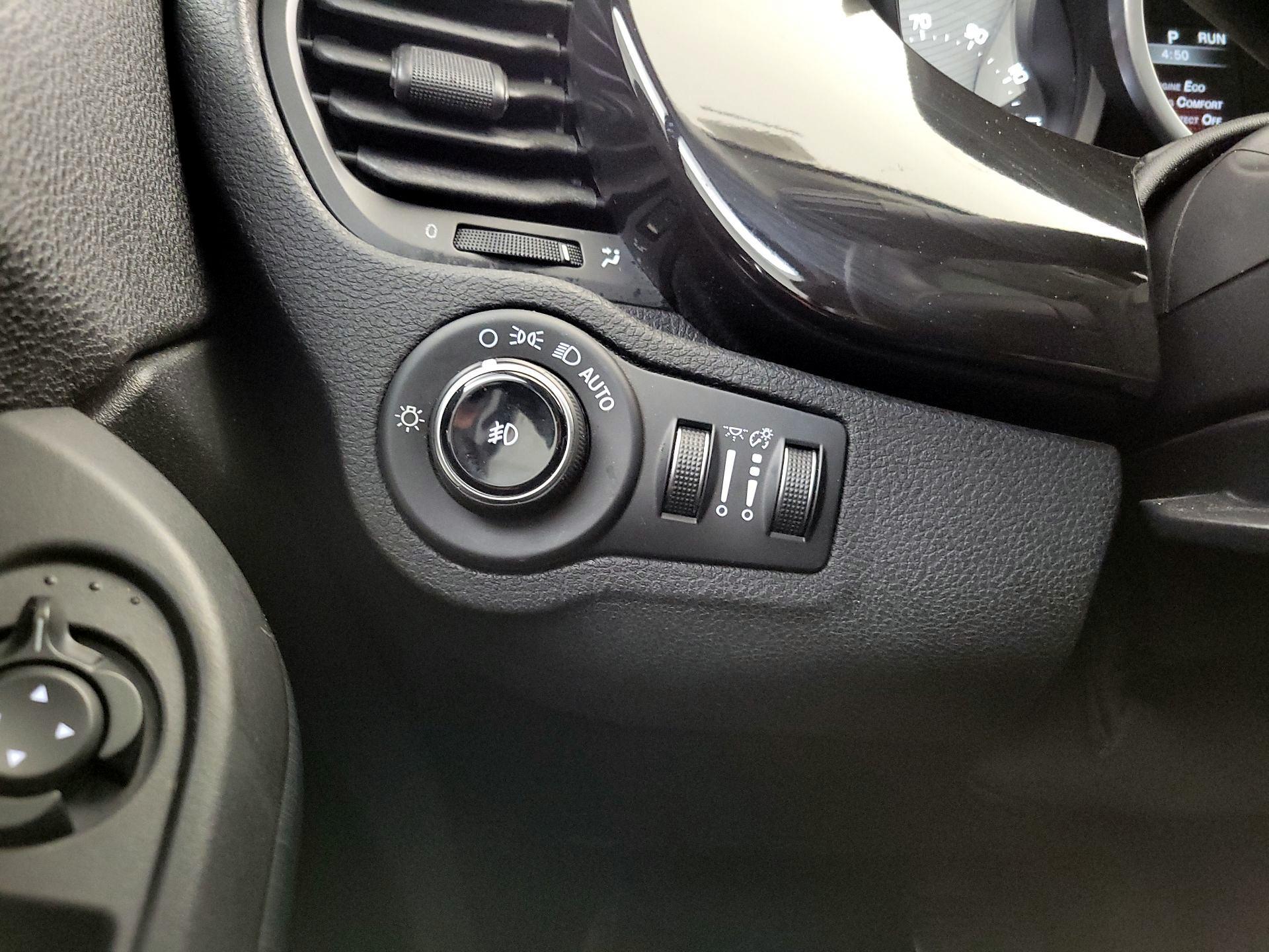 Thumbnail: 2016 Fiat 500X - 13