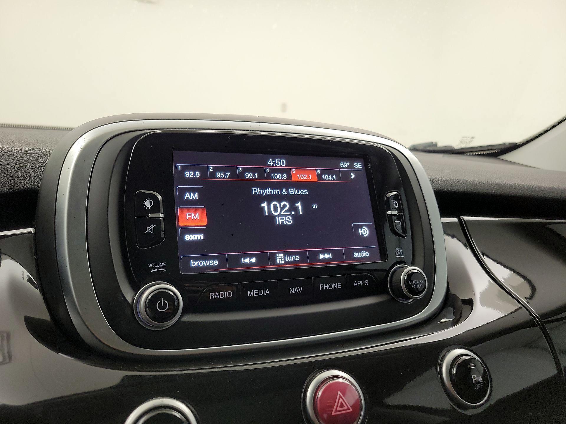 Thumbnail: 2016 Fiat 500X - 16