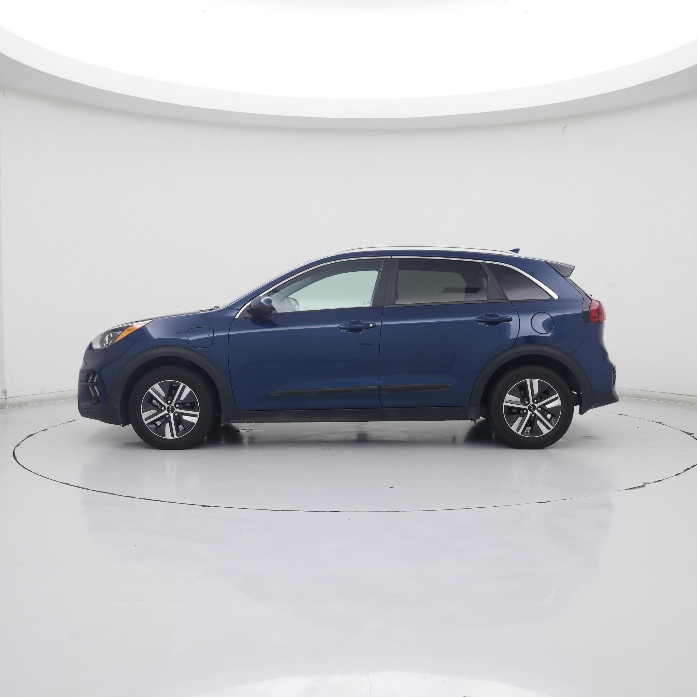 Thumbnail: 2022 Kia Niro - 3