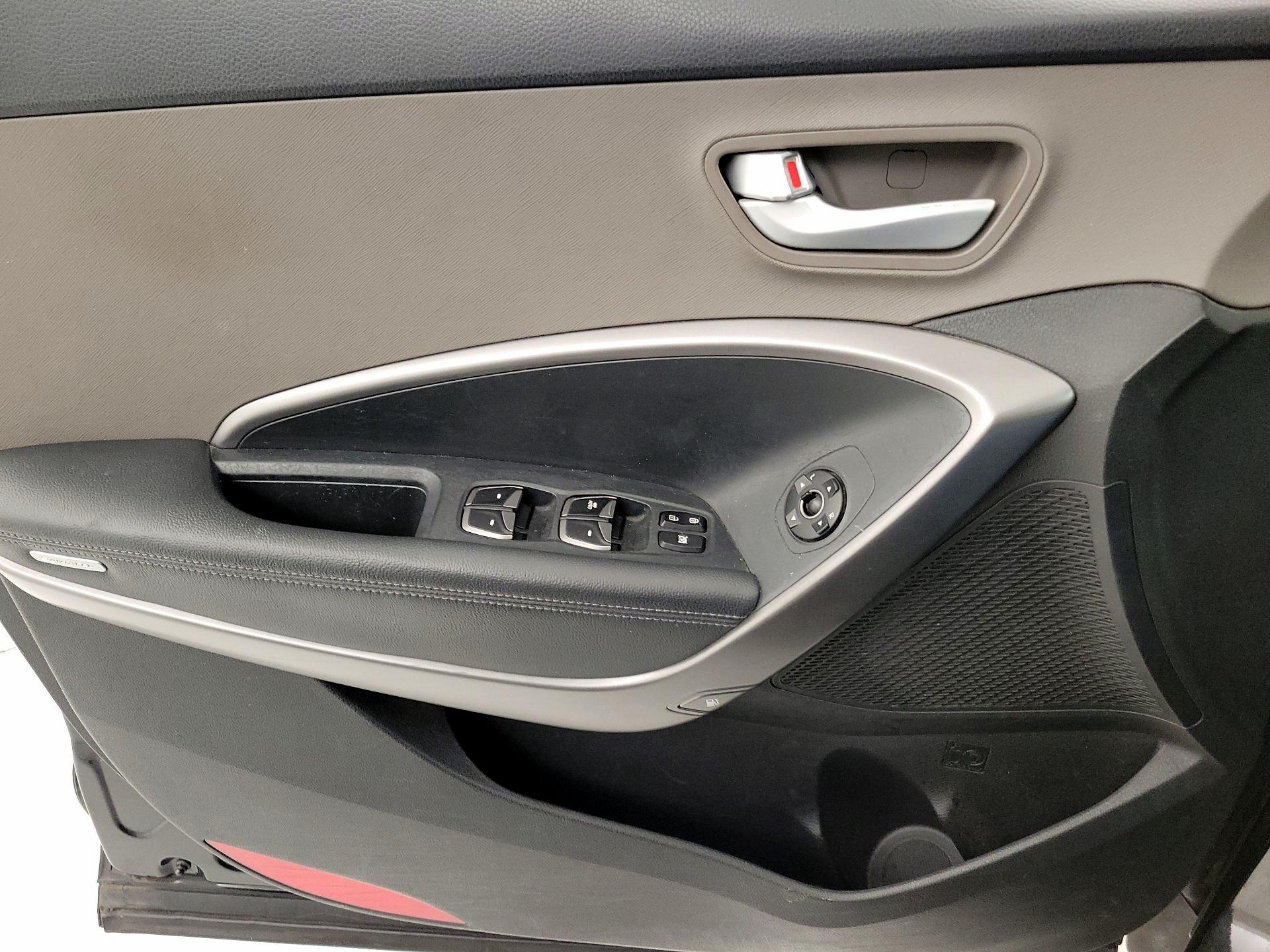 Thumbnail: 2014 Hyundai Santa Fe - 12