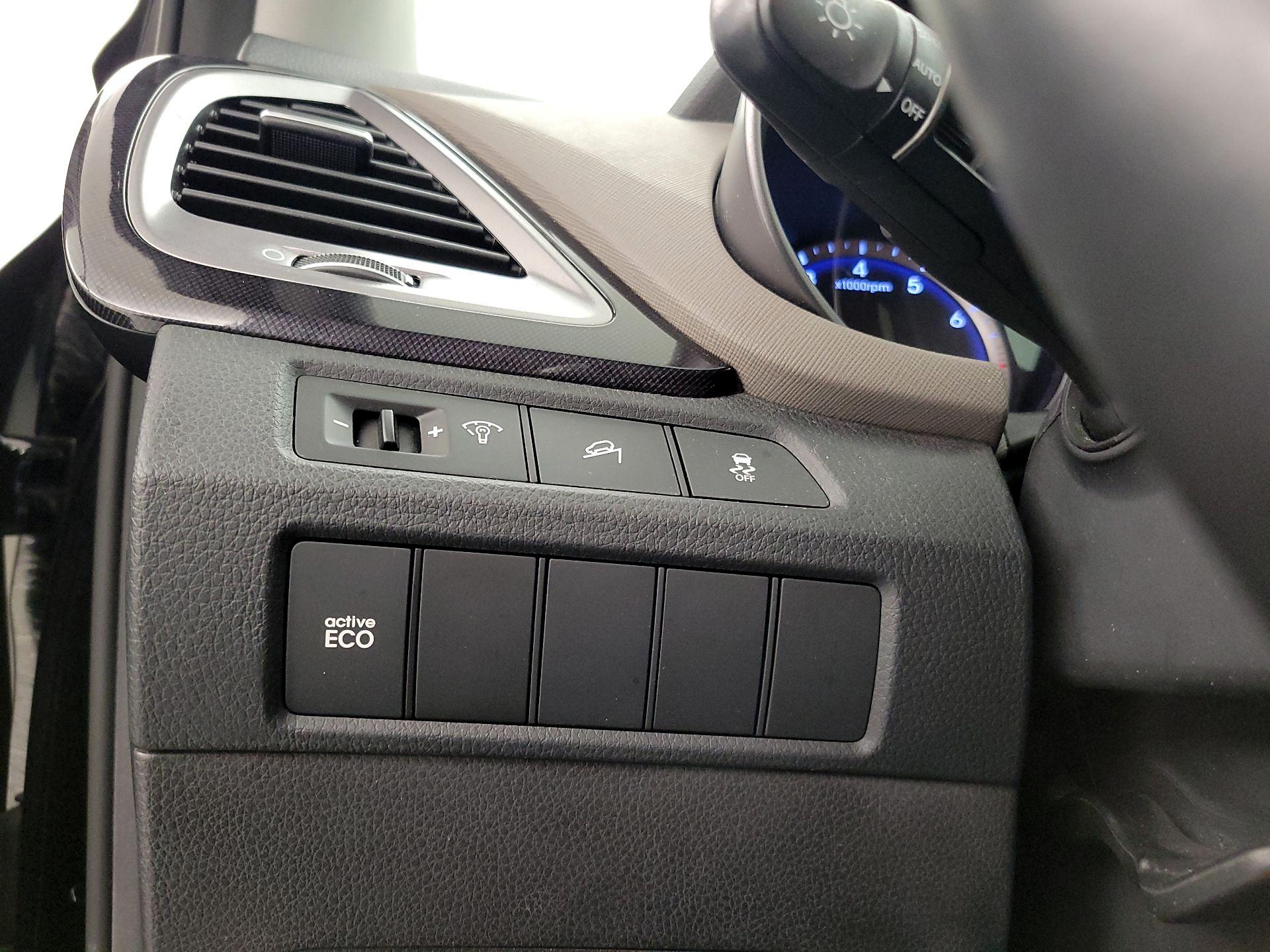 Thumbnail: 2014 Hyundai Santa Fe - 13