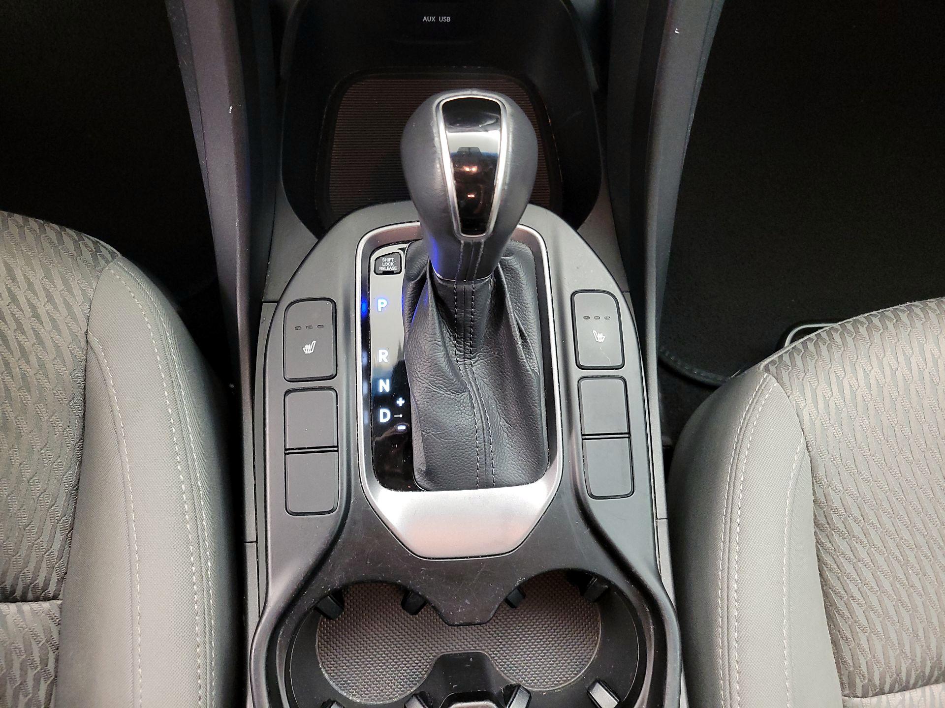 Thumbnail: 2014 Hyundai Santa Fe - 17