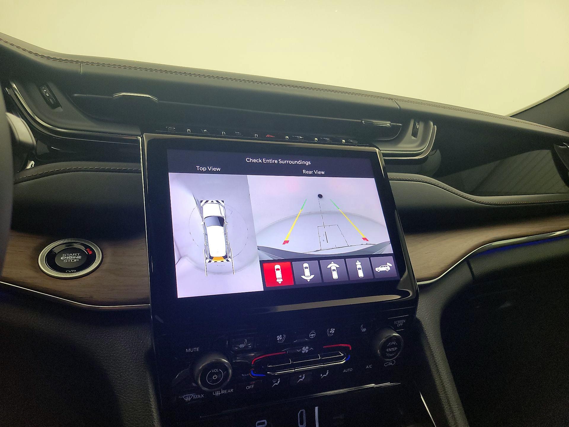 Thumbnail: 2023 Jeep Grand Cherokee - 15