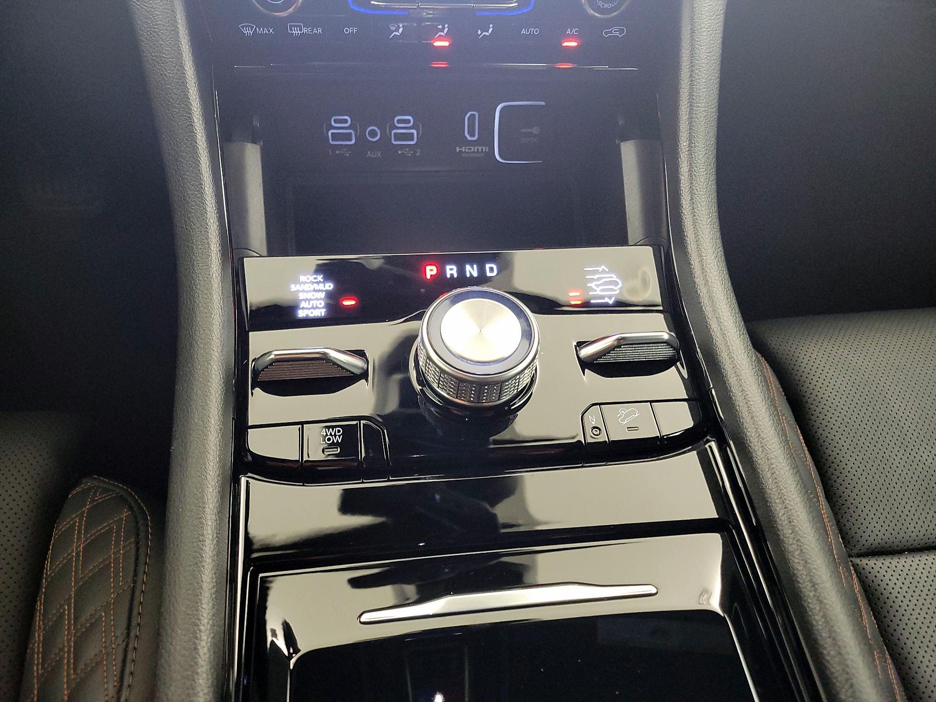 Thumbnail: 2023 Jeep Grand Cherokee - 18