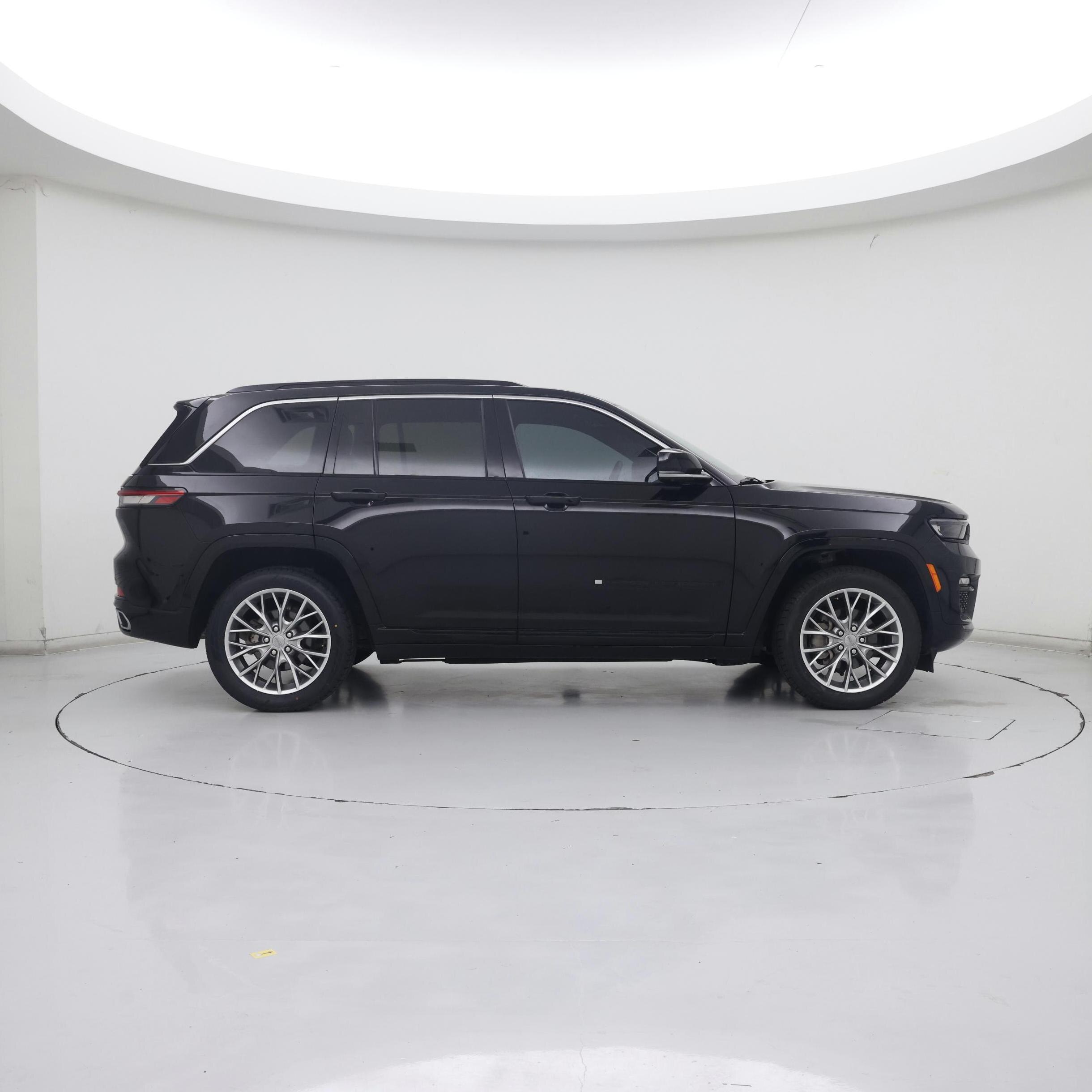 Thumbnail: 2023 Jeep Grand Cherokee - 7