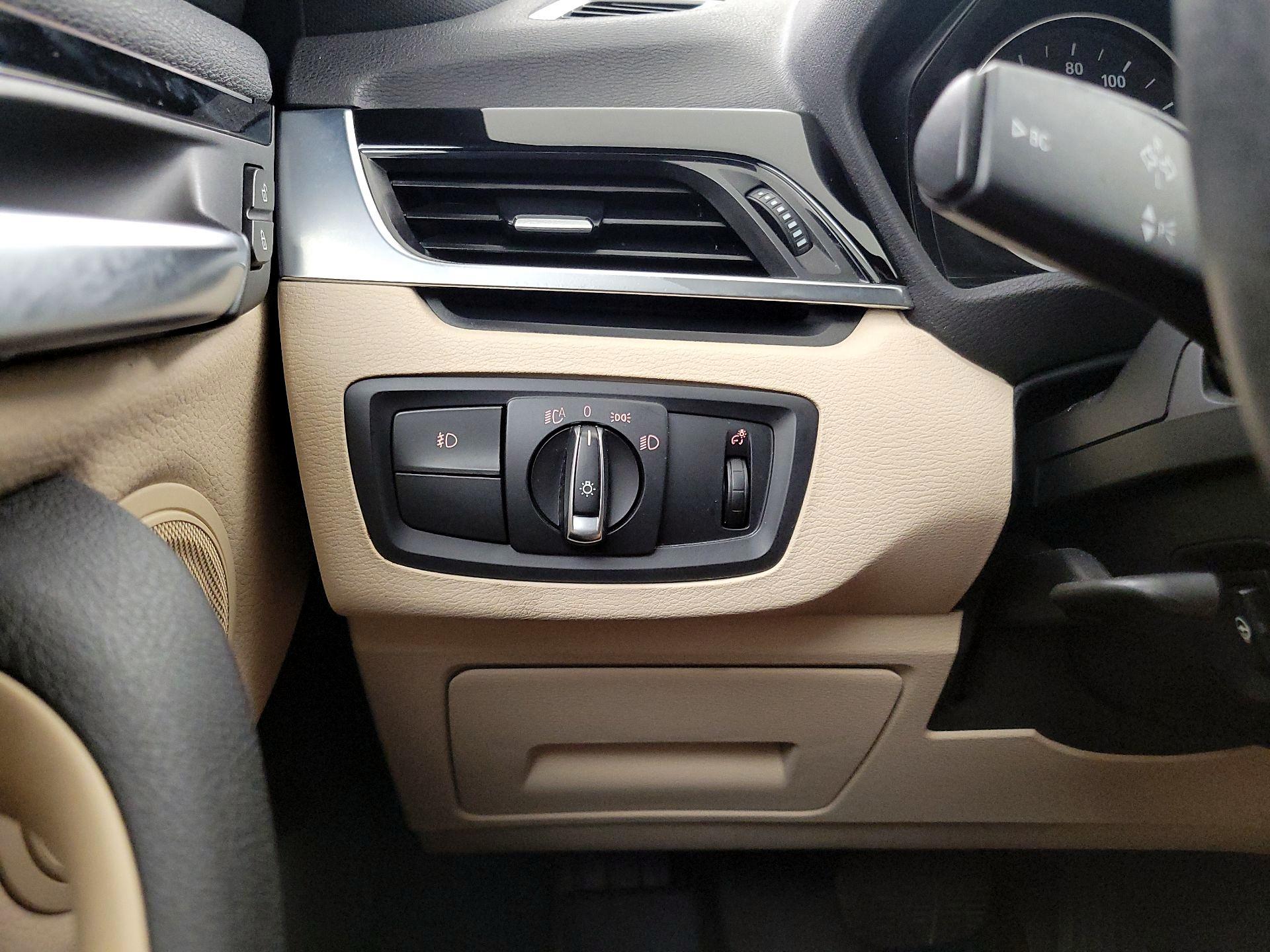 Thumbnail: 2016 BMW X1 - 13