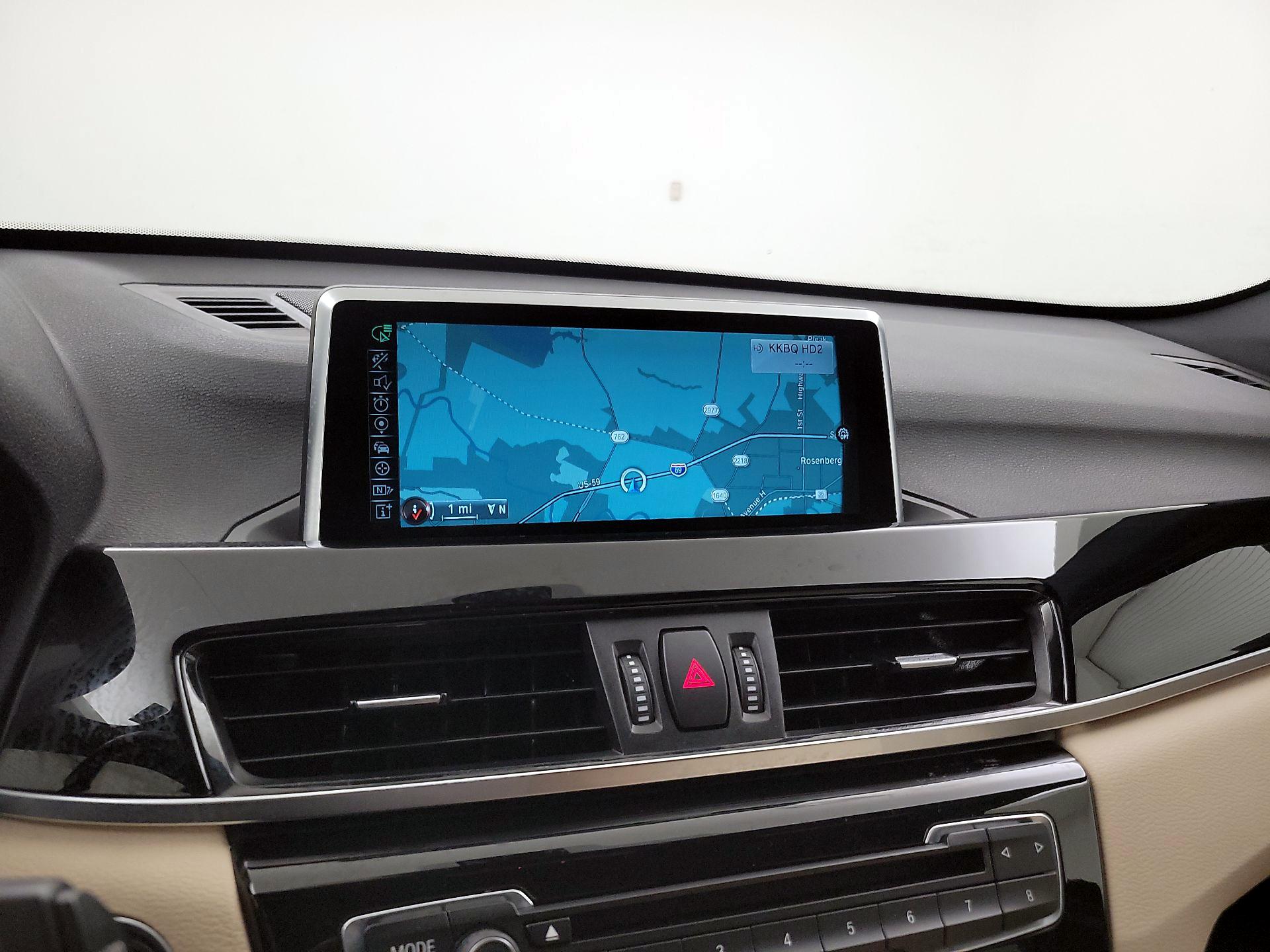 Thumbnail: 2016 BMW X1 - 14
