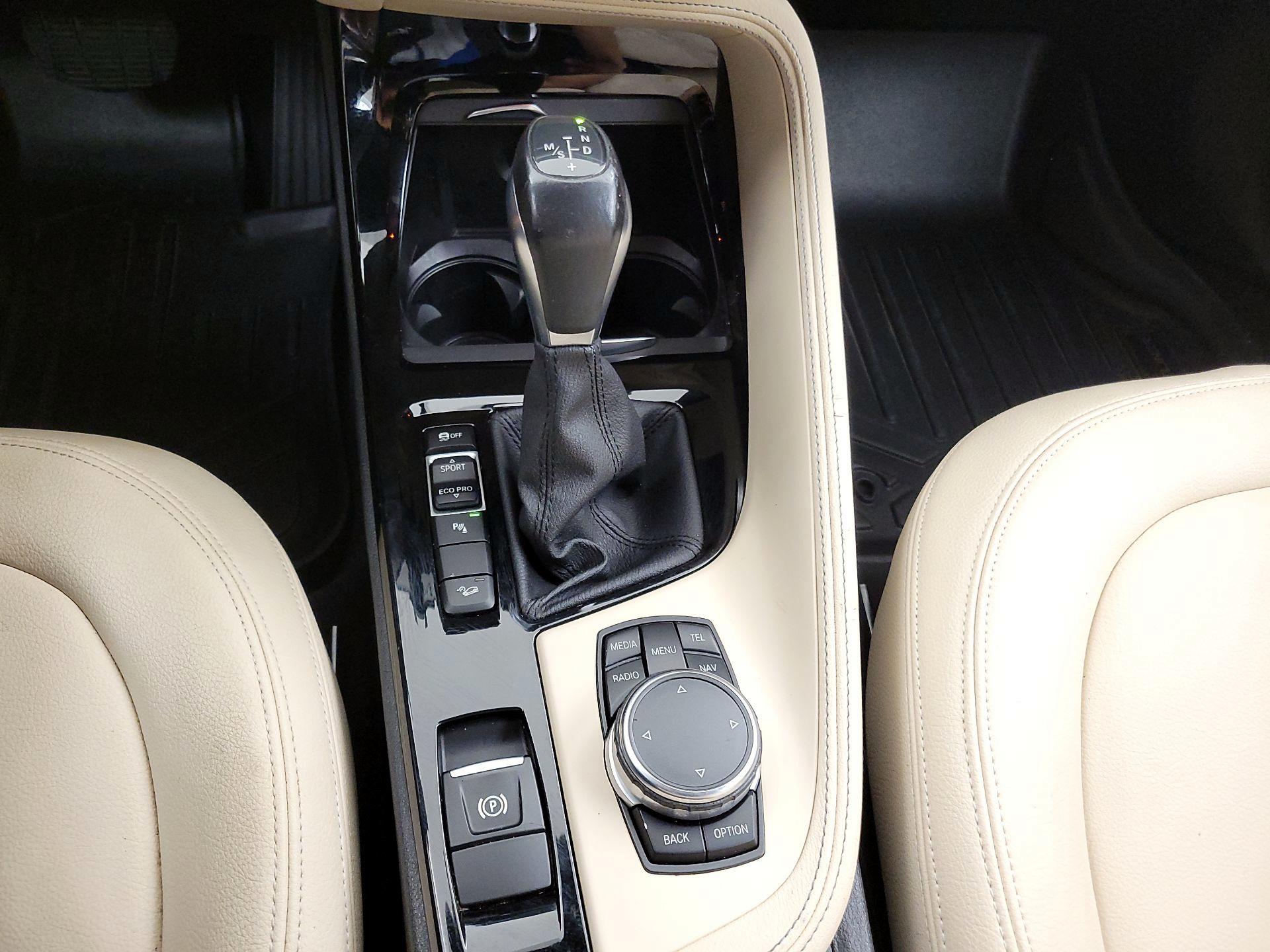 Thumbnail: 2016 BMW X1 - 18