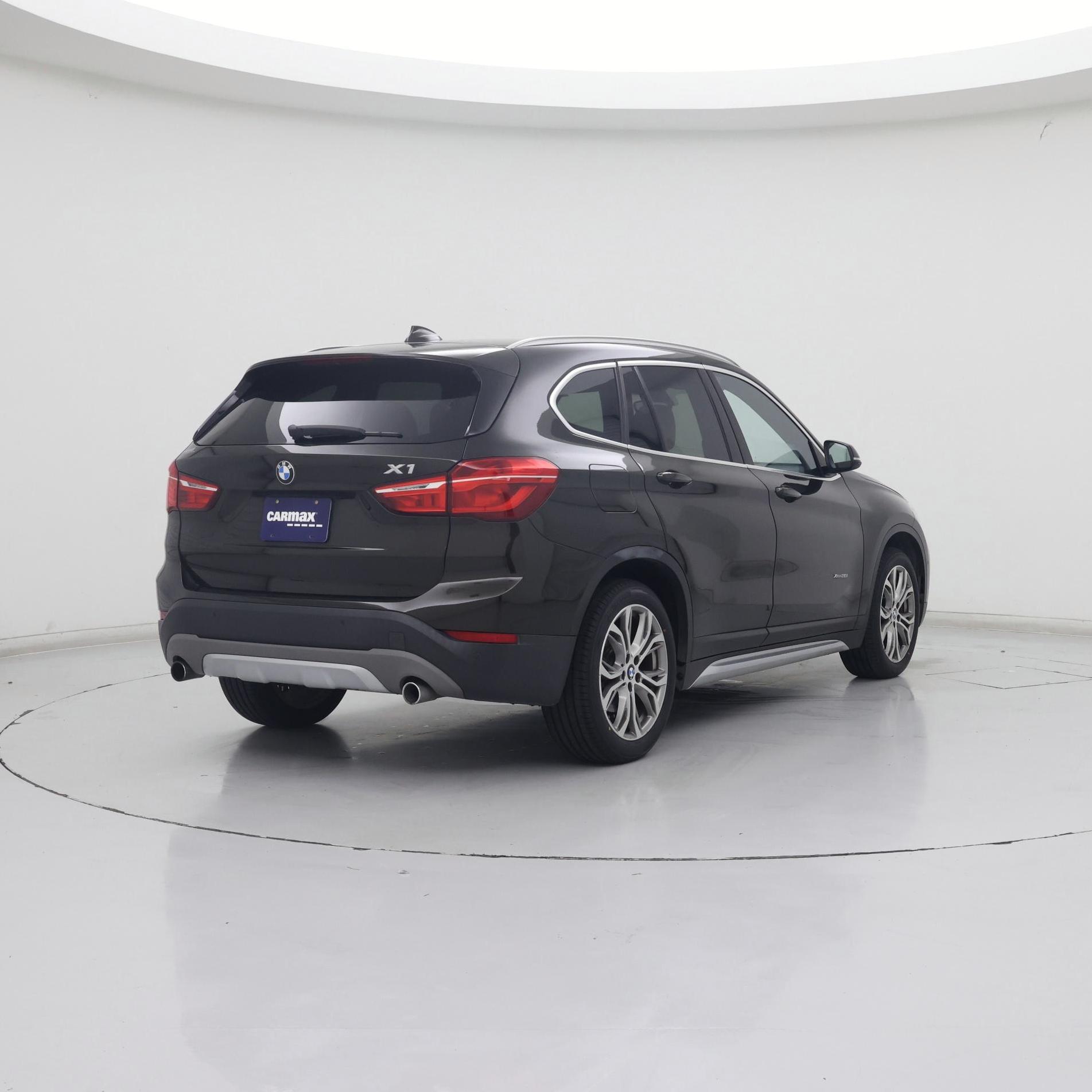 Thumbnail: 2016 BMW X1 - 8