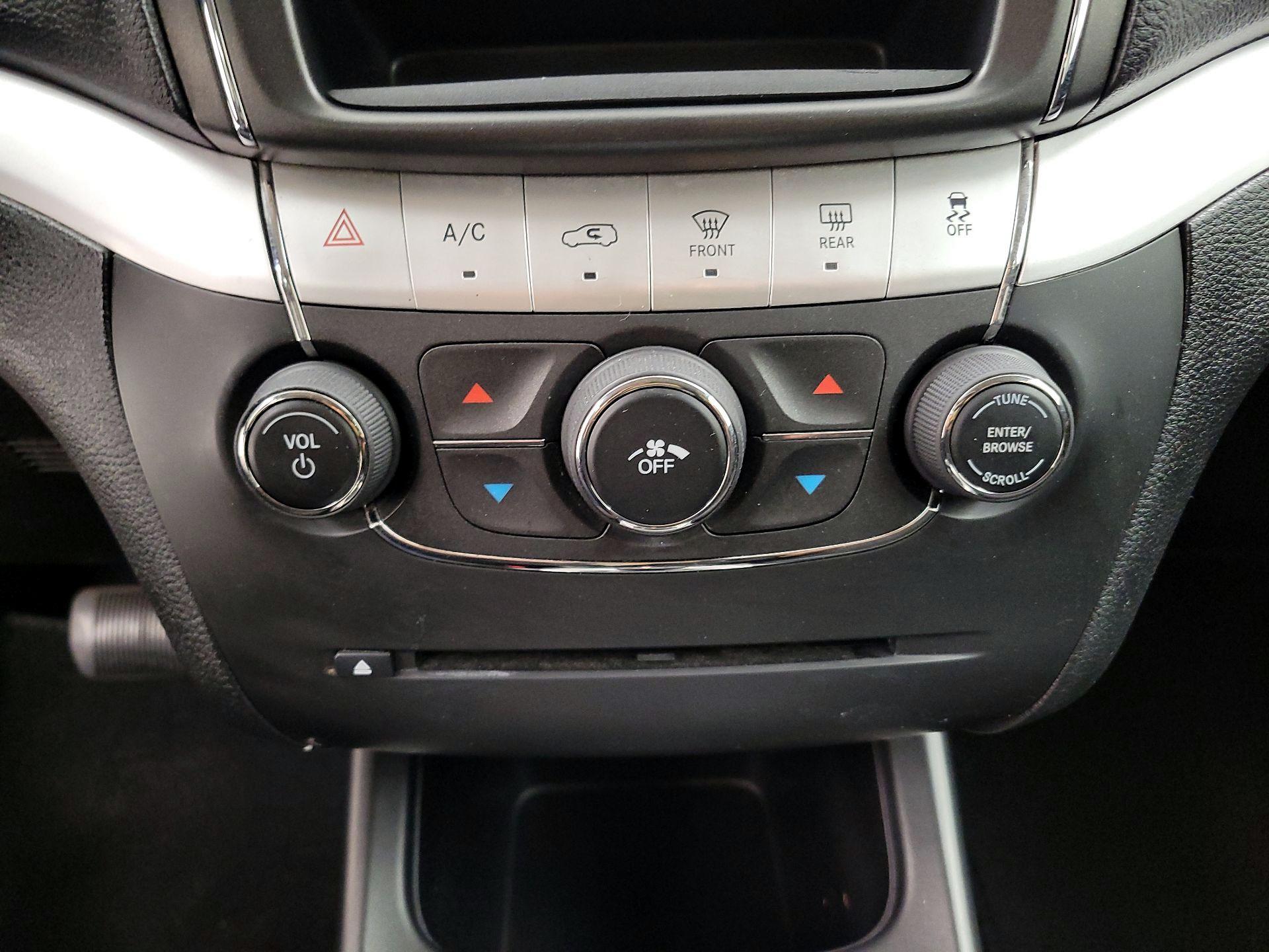 Thumbnail: 2018 Dodge Journey - 16