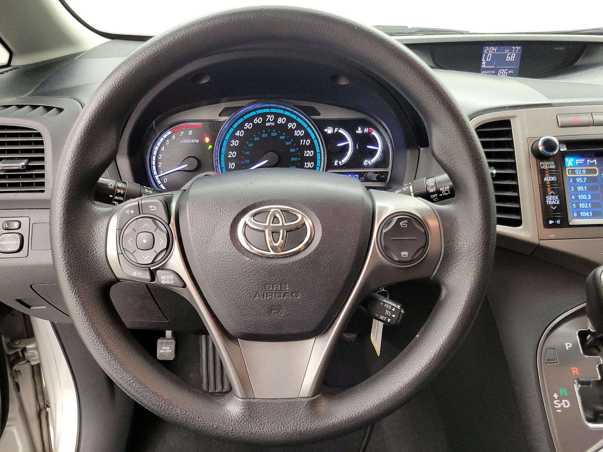 Thumbnail: 2013 Toyota Venza - 10