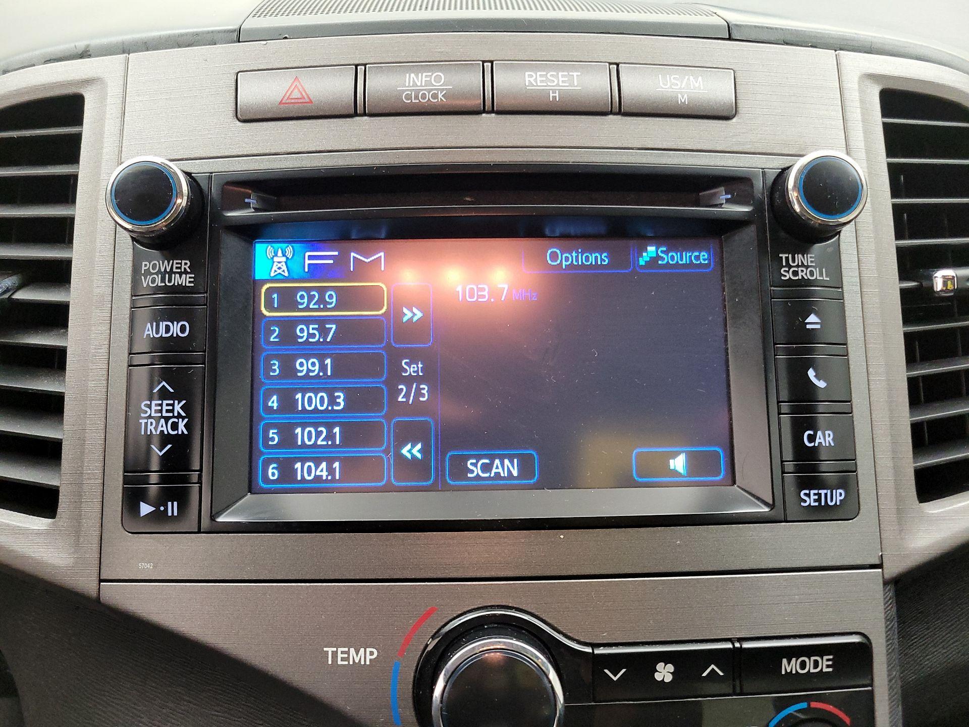 Thumbnail: 2013 Toyota Venza - 14