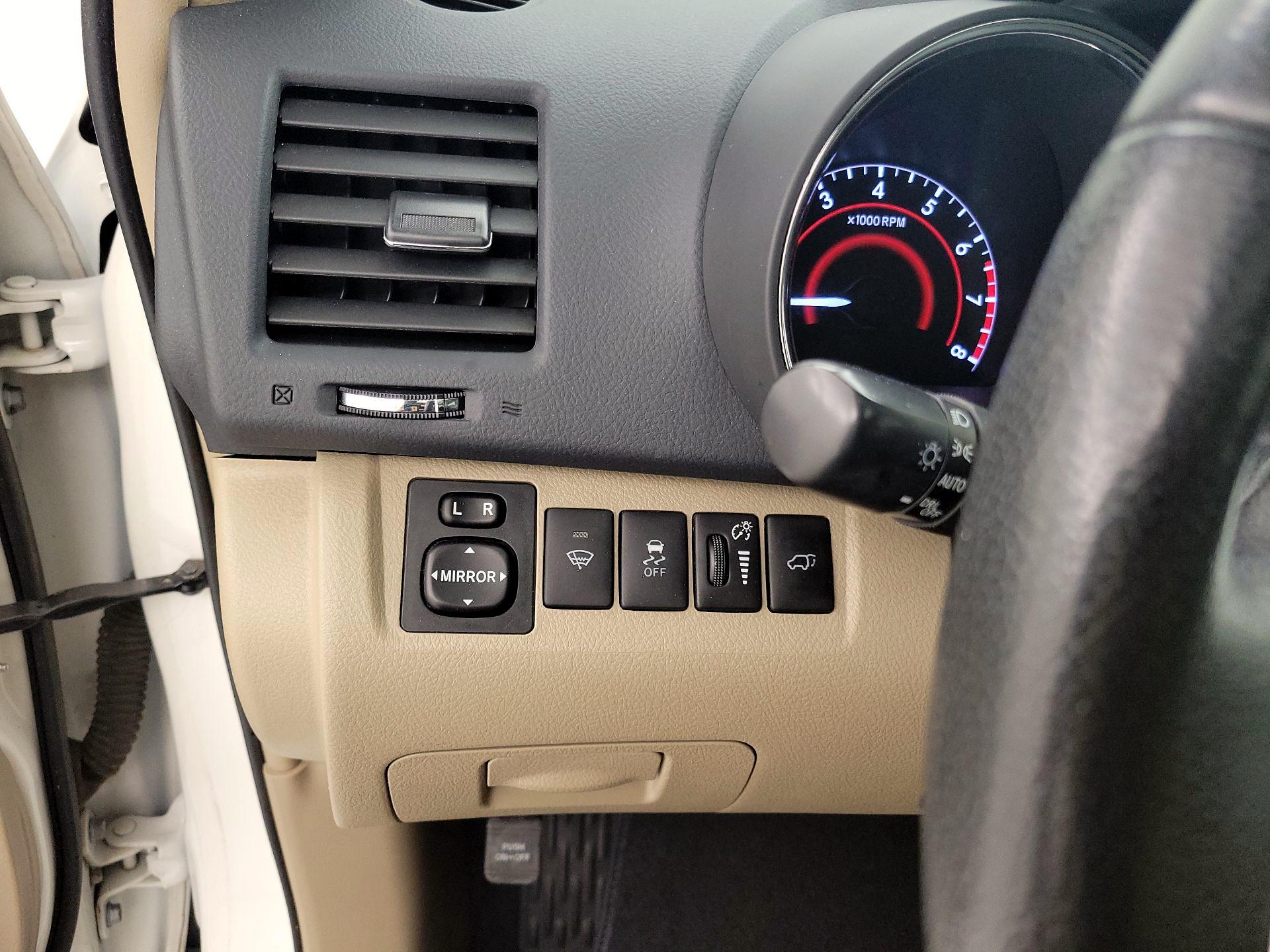 Thumbnail: 2013 Toyota Highlander - 13