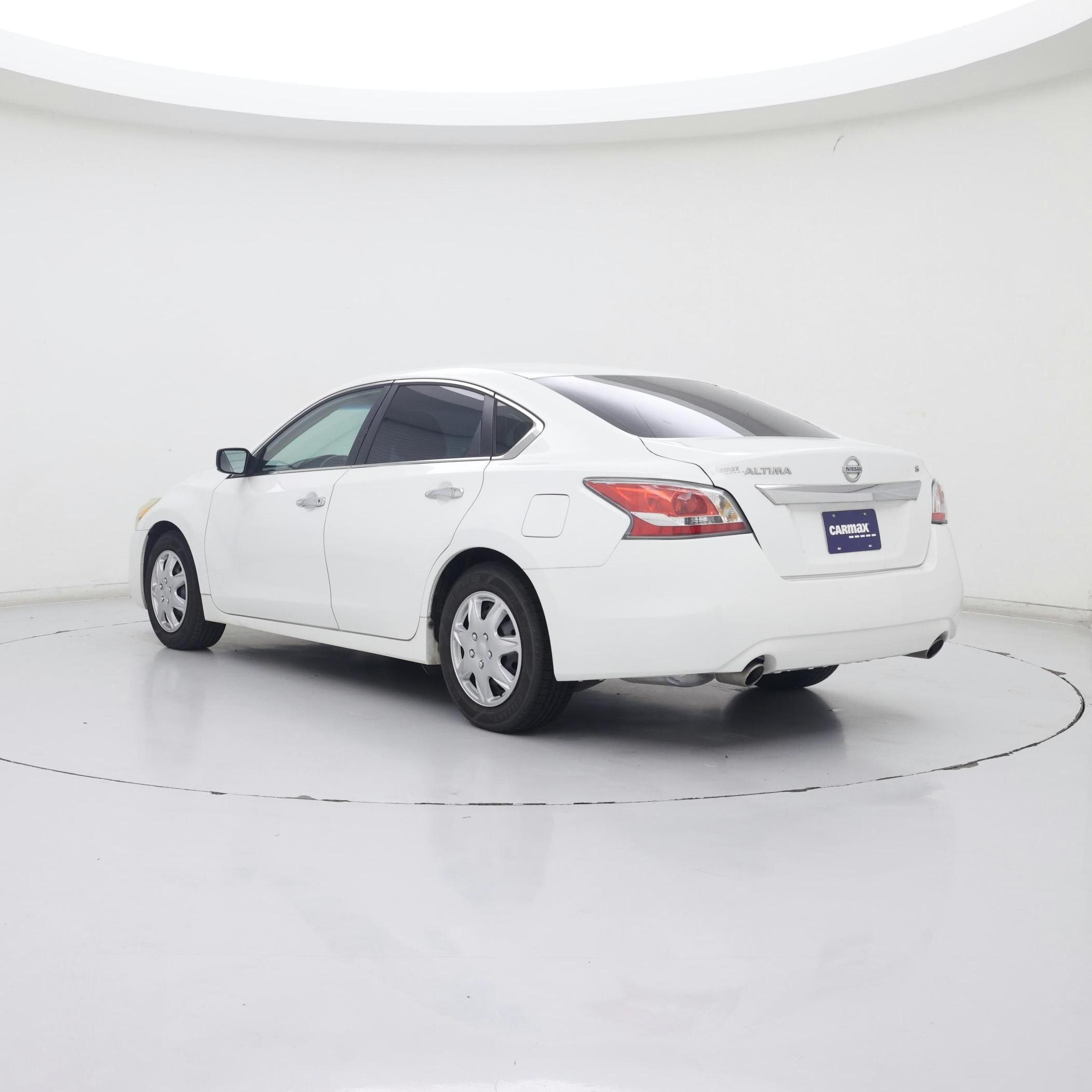 Thumbnail: 2015 Nissan Altima - 2