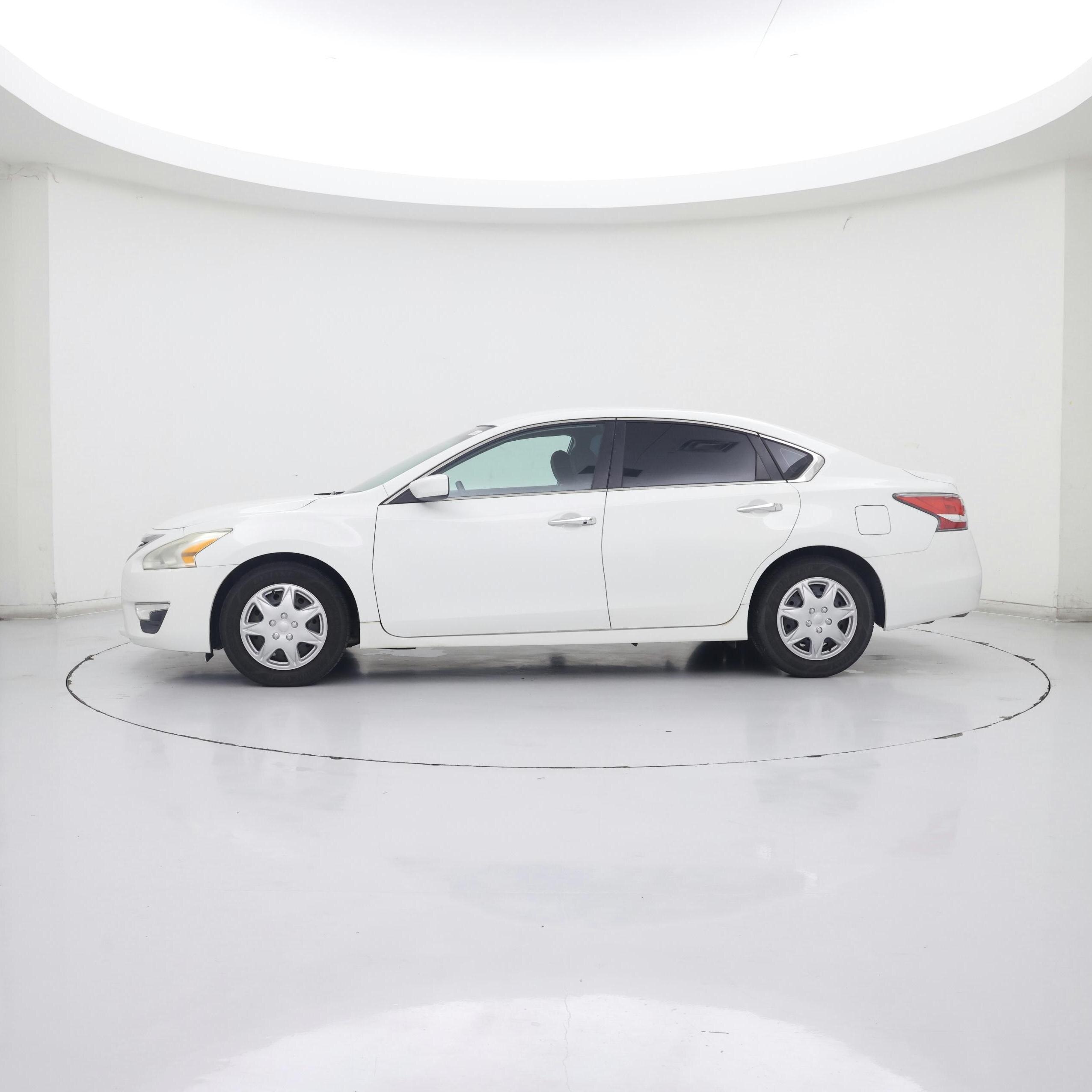 Thumbnail: 2015 Nissan Altima - 3