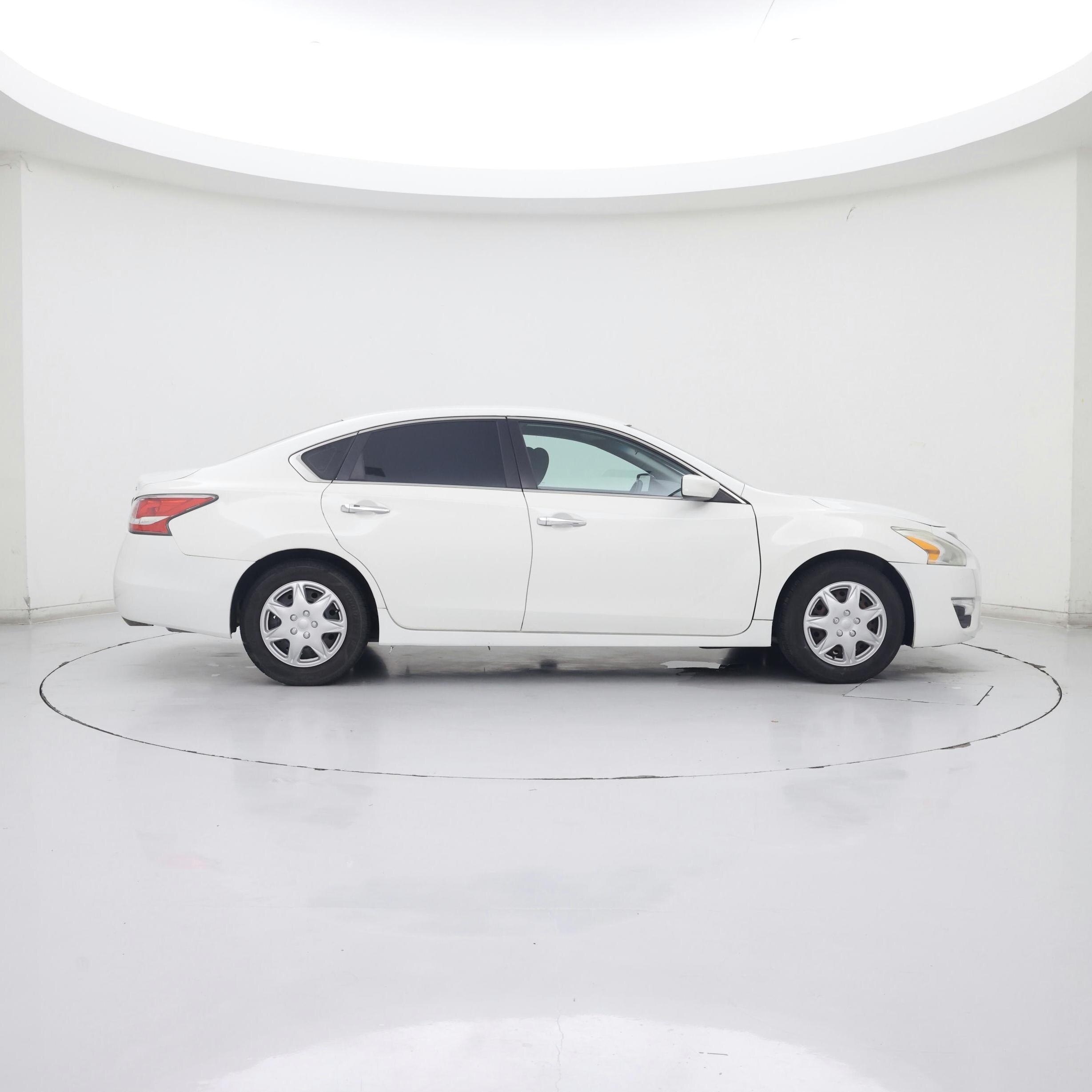 Thumbnail: 2015 Nissan Altima - 7