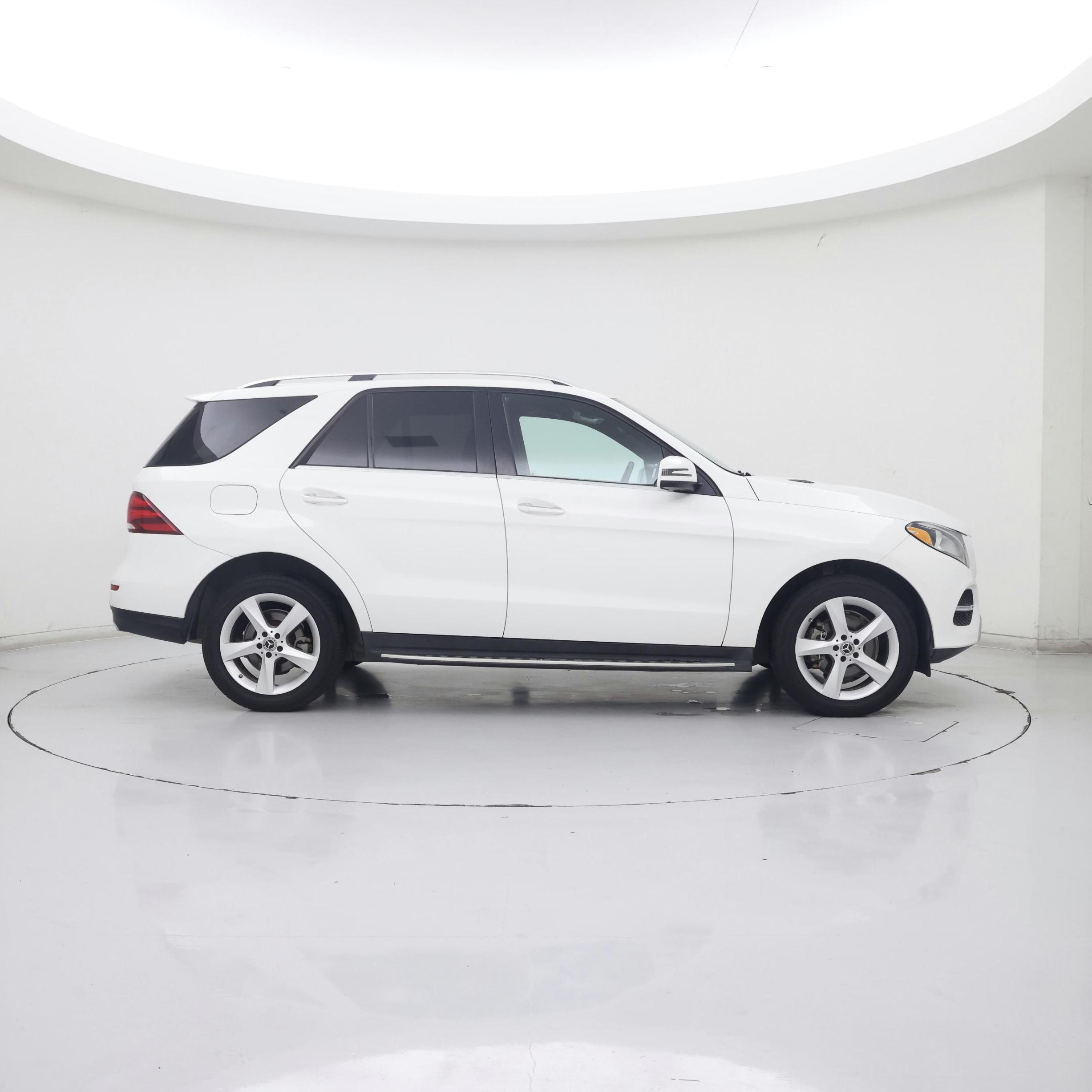 Thumbnail: 2017 Mercedes-Benz GLE - 7