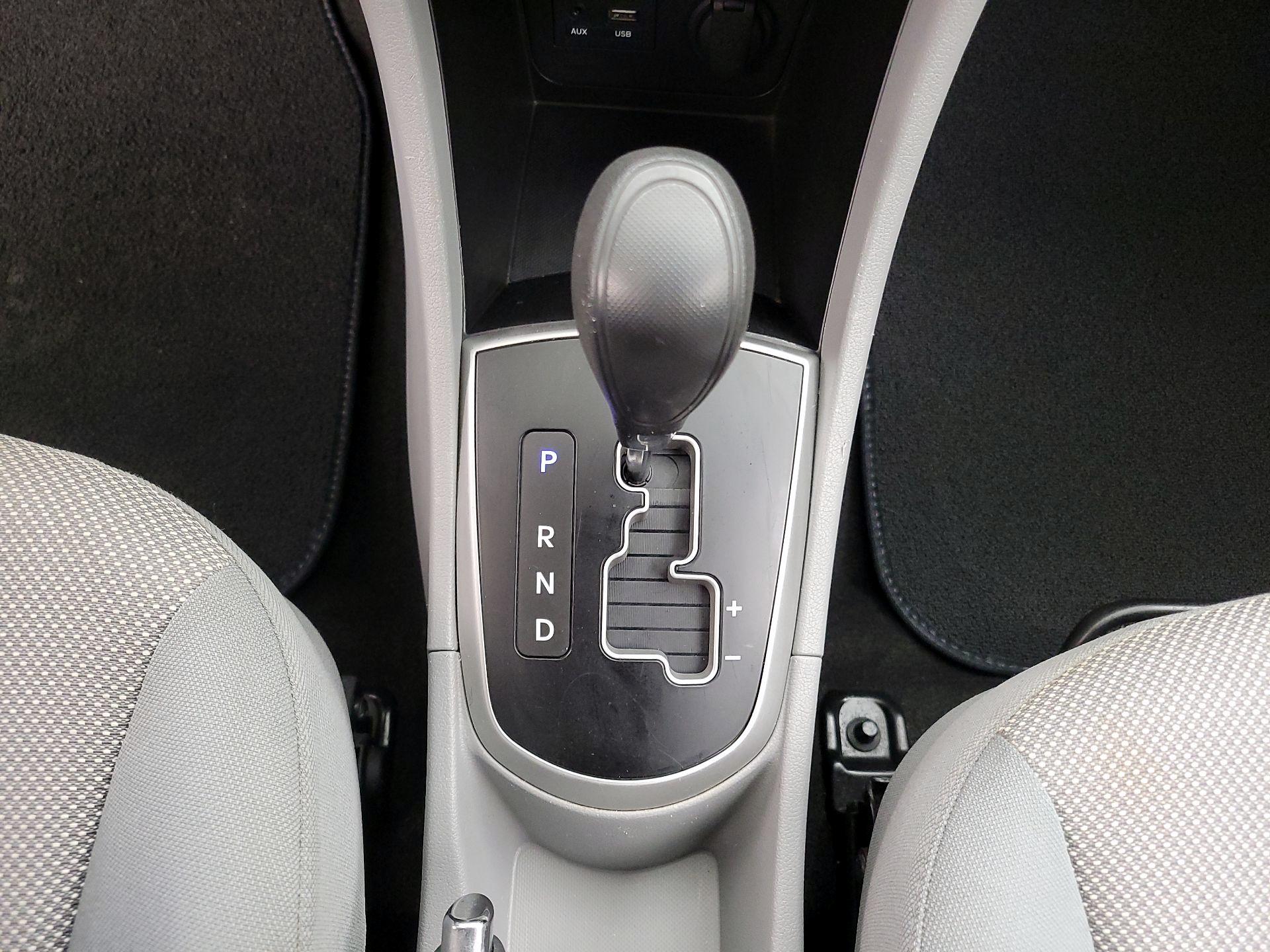 Thumbnail: 2014 Hyundai Accent - 16