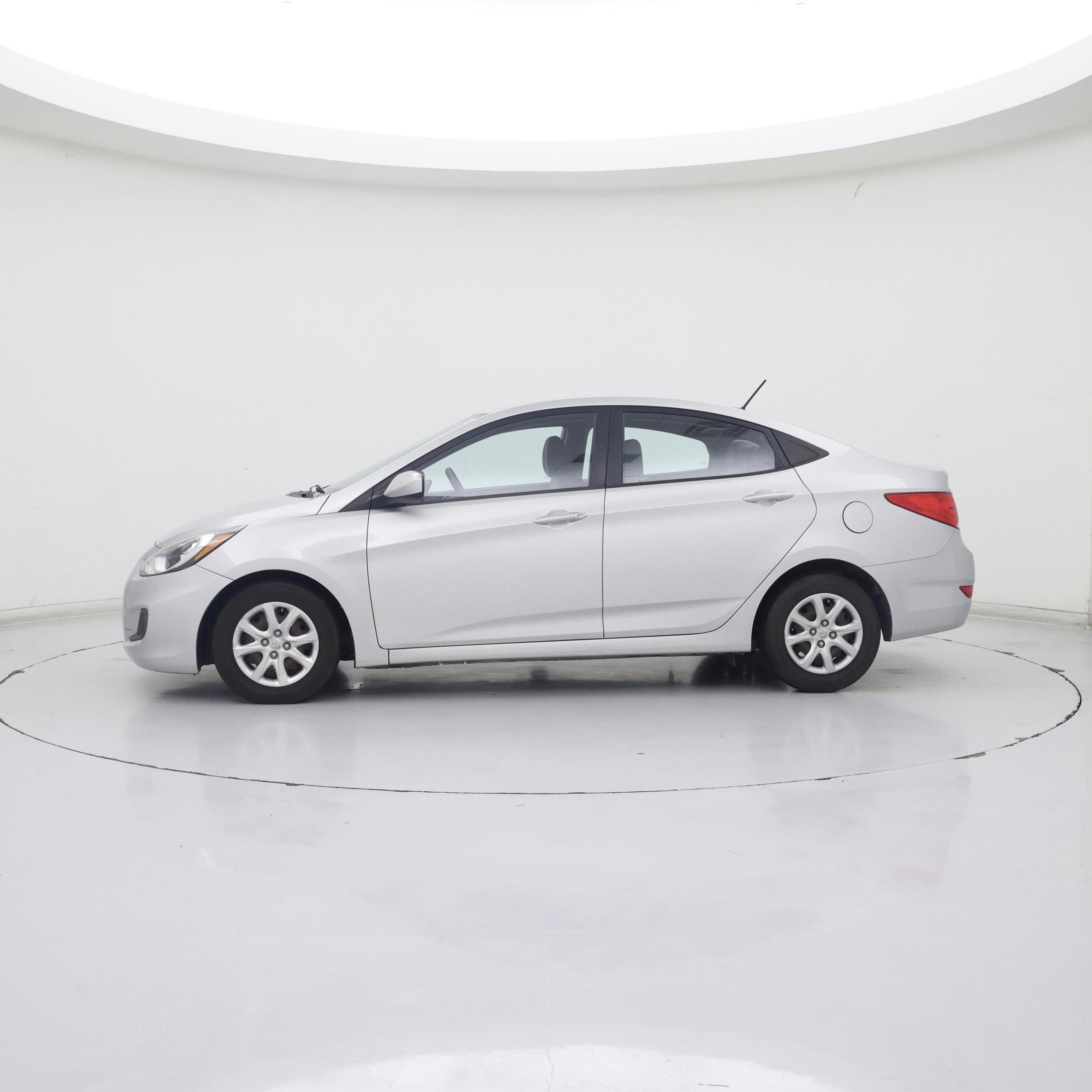 Thumbnail: 2014 Hyundai Accent - 3