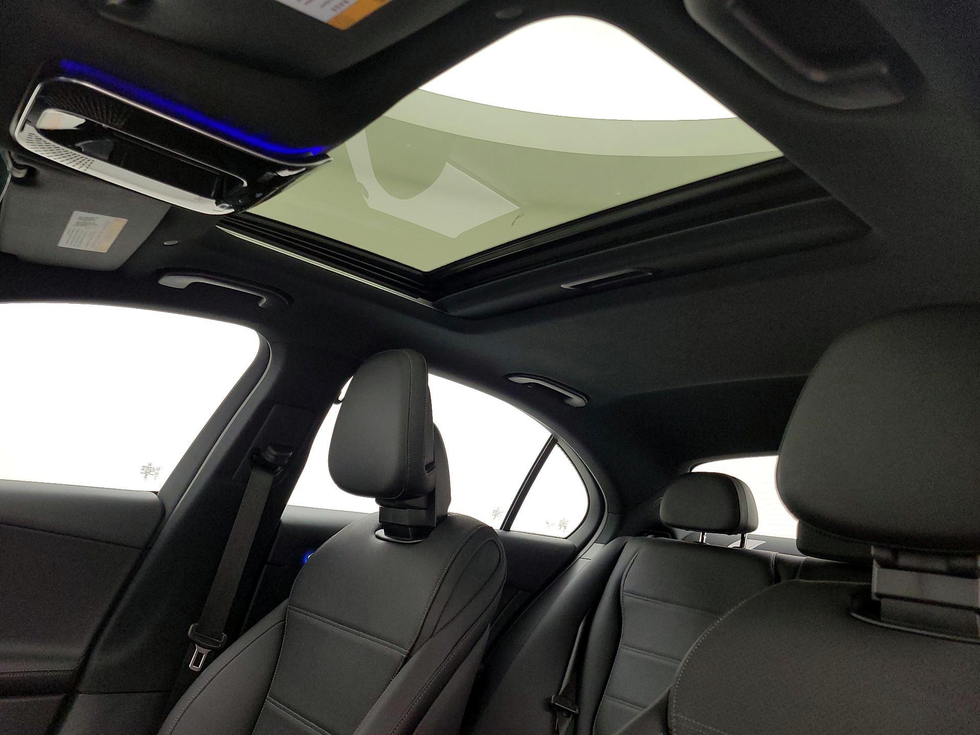 Thumbnail: 2024 Mercedes-Benz C-Class - 19