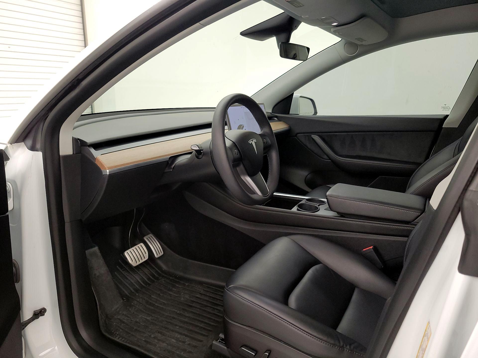 Thumbnail: 2022 Tesla Model Y - 11