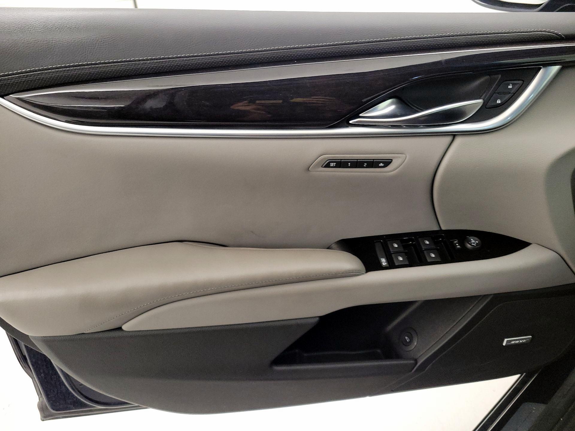 Thumbnail: 2016 Cadillac XTS - 12