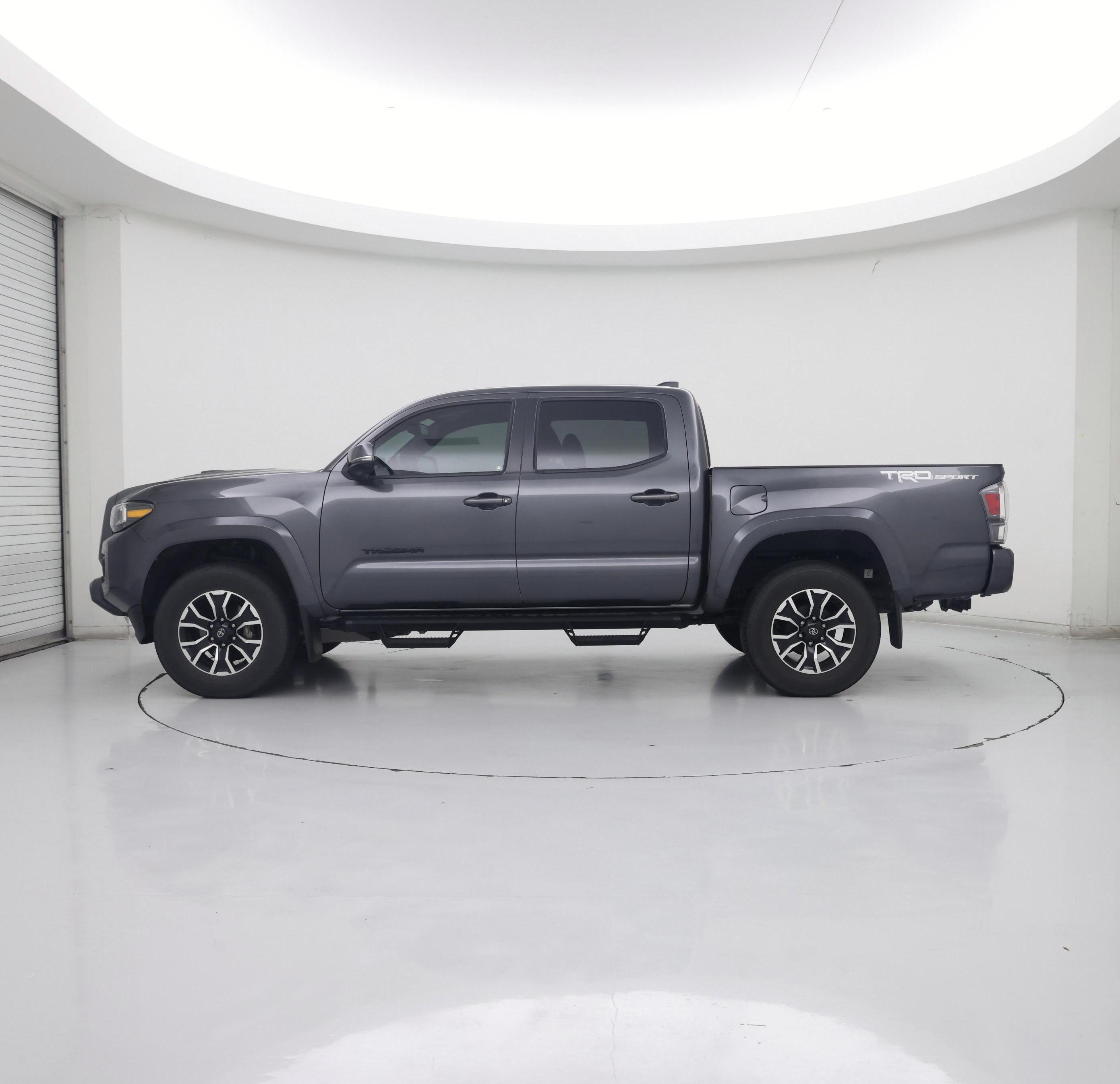 Thumbnail: 2022 Toyota Tacoma - 3