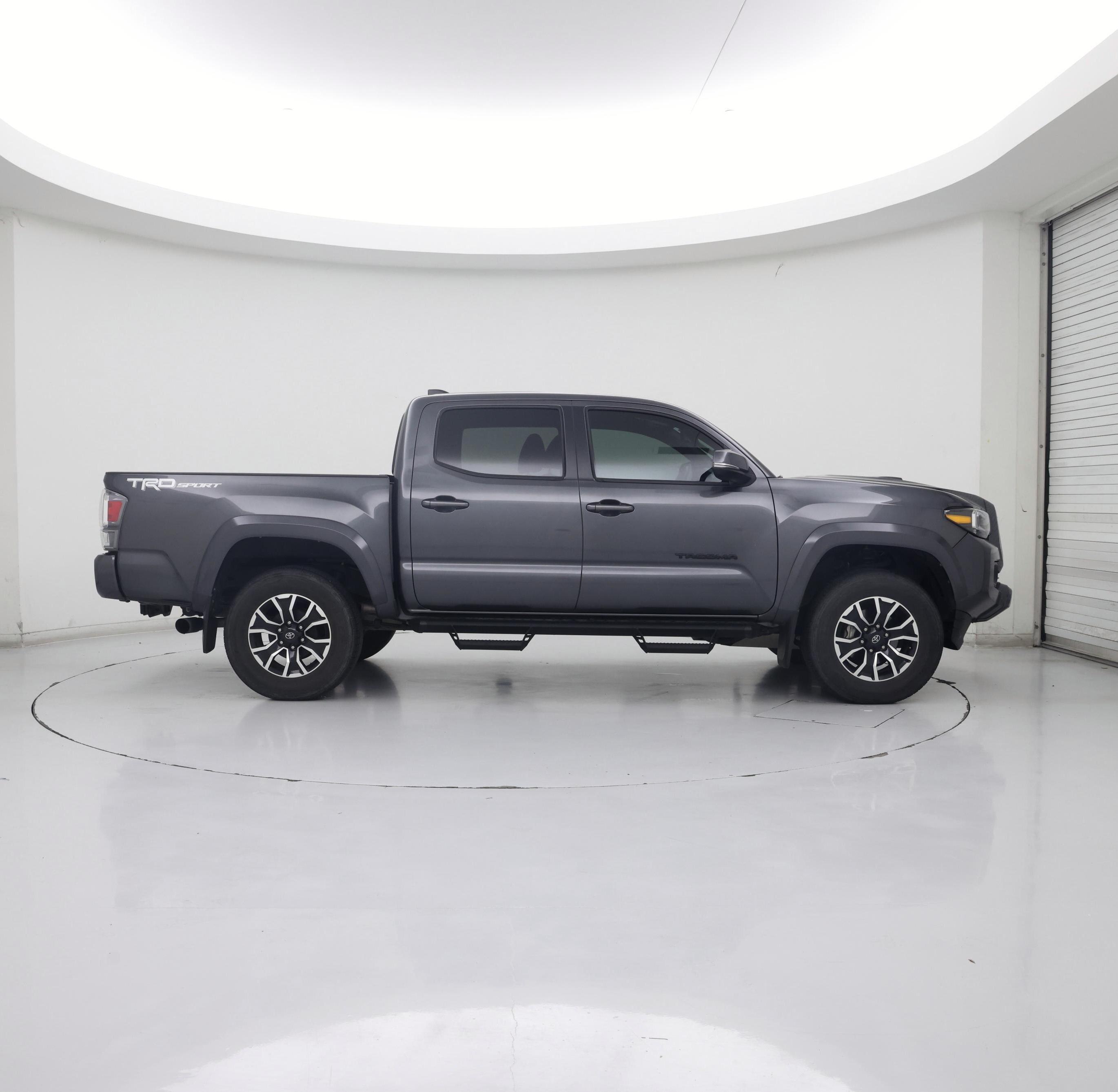 Thumbnail: 2022 Toyota Tacoma - 7