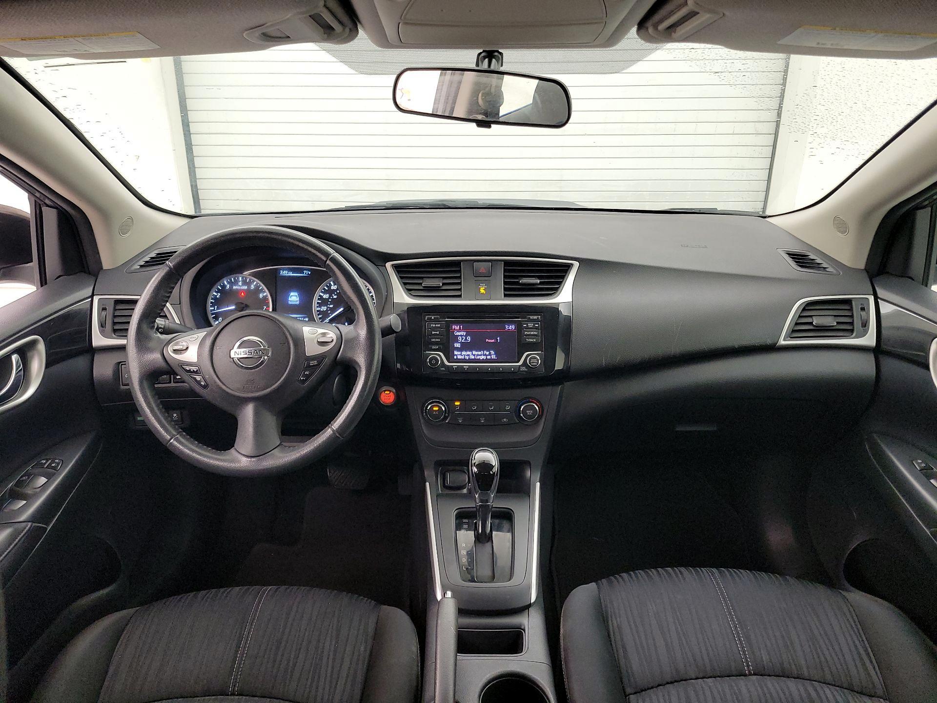 Thumbnail: 2017 Nissan Sentra - 9
