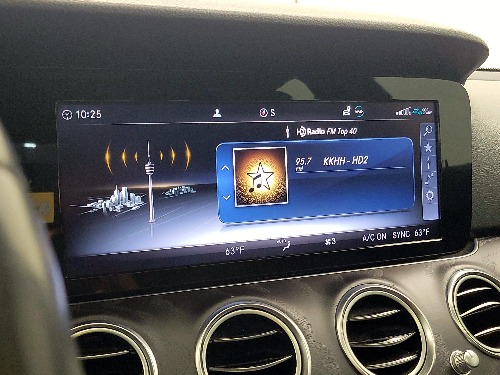 Thumbnail: 2019 Mercedes-Benz E-Class - 16