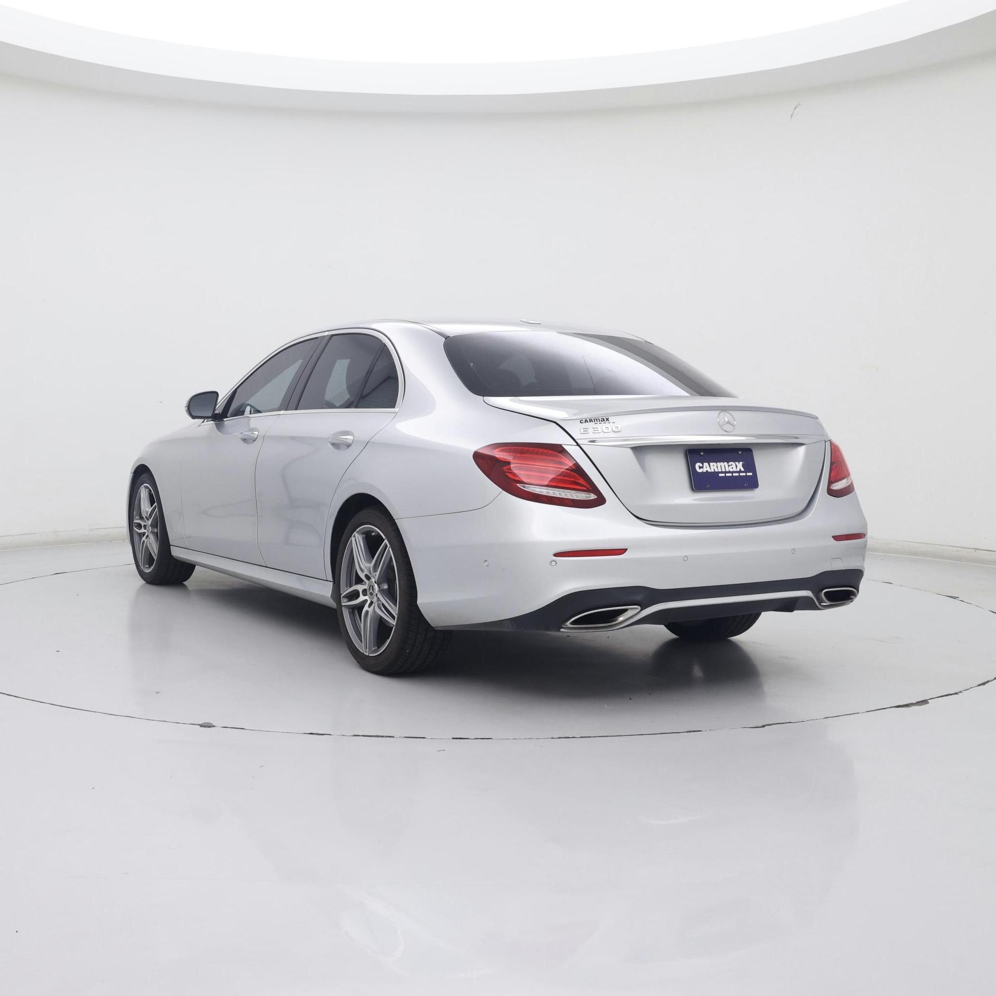 Thumbnail: 2019 Mercedes-Benz E-Class - 2