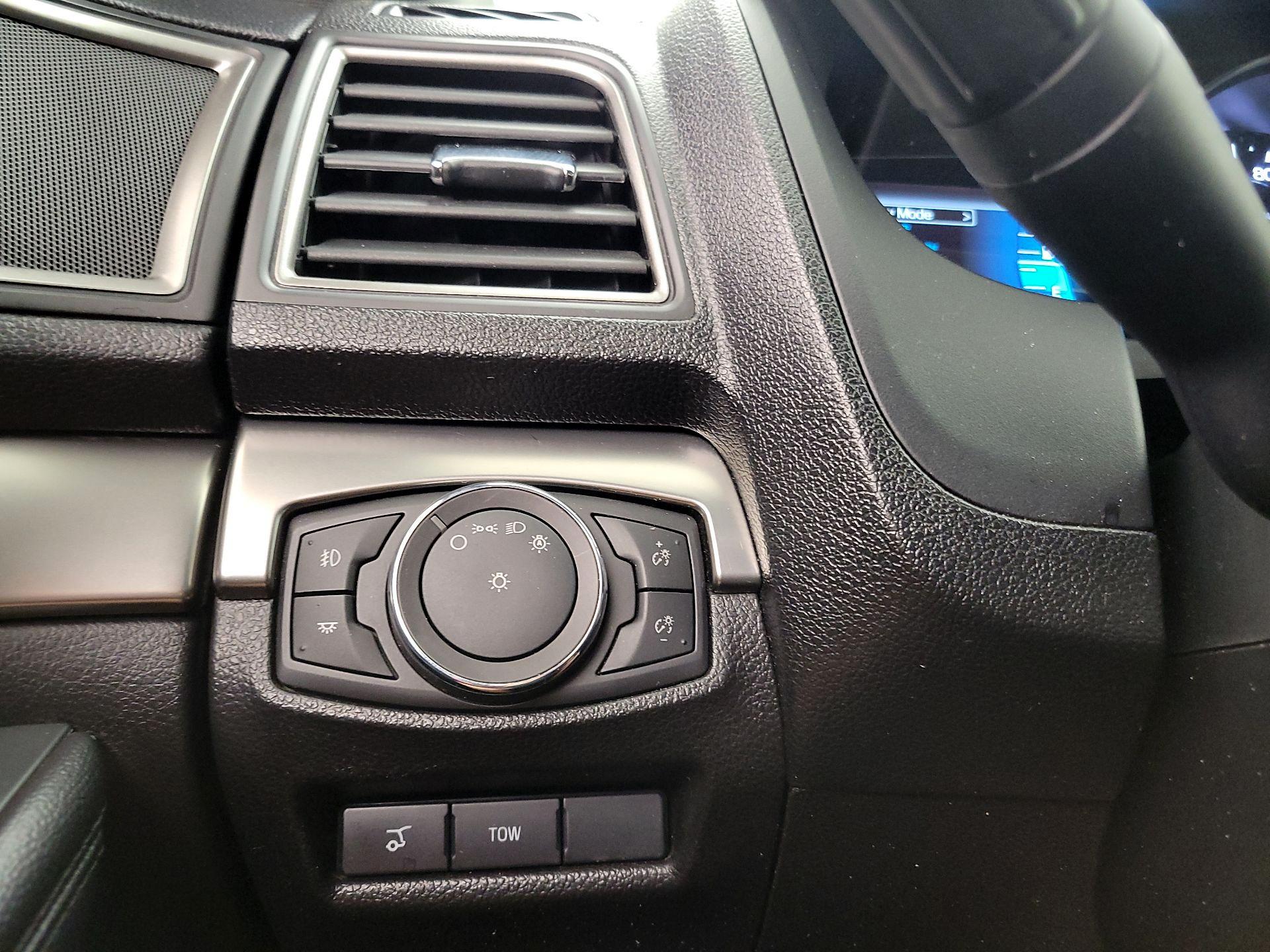 Thumbnail: 2018 Ford Explorer - 13